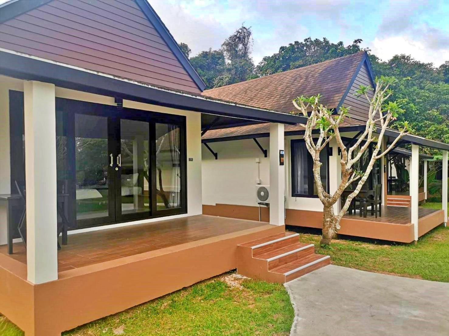 Bungalow photo 2