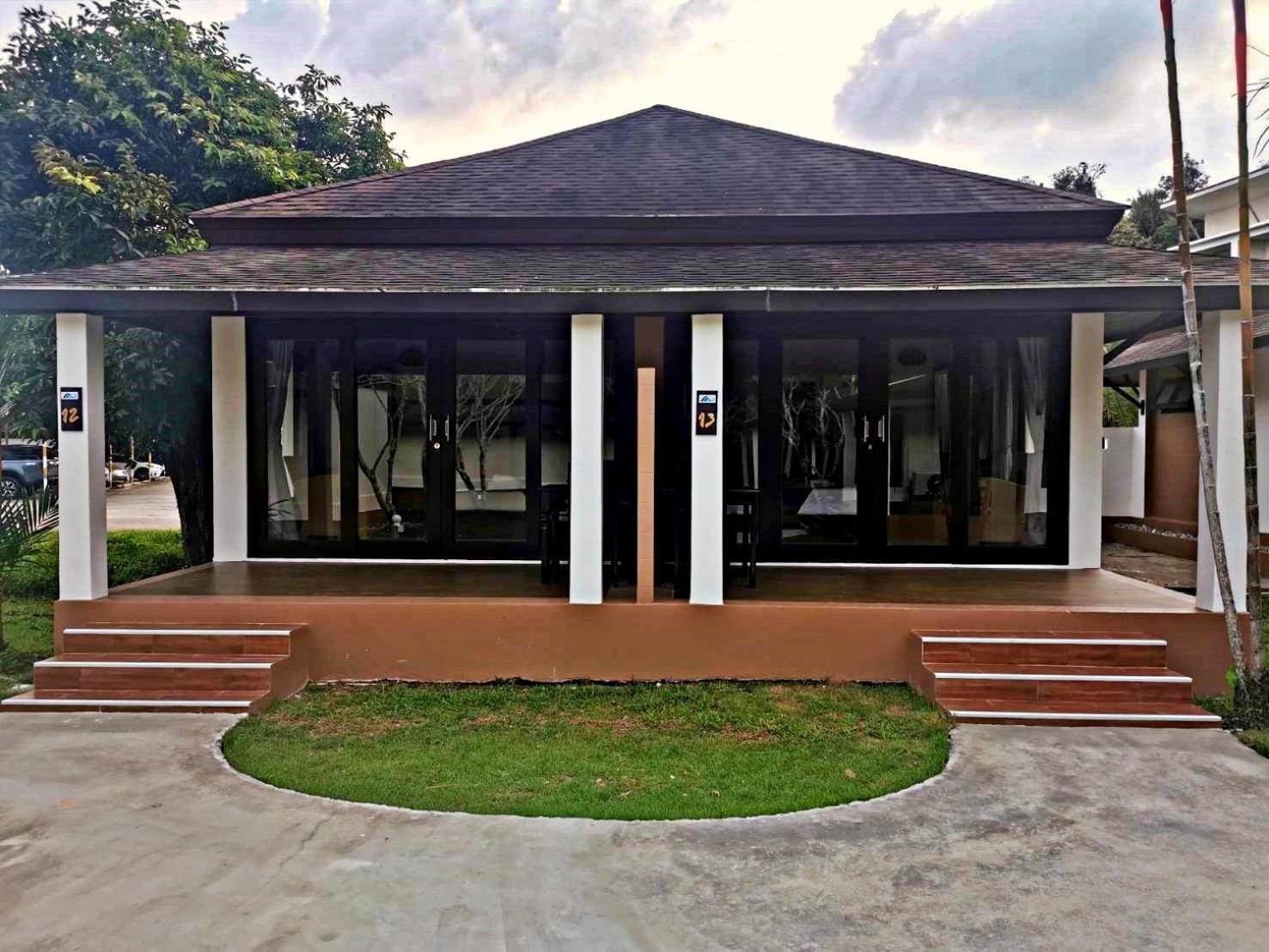 Two-Bedroom Bungalow photo 2
