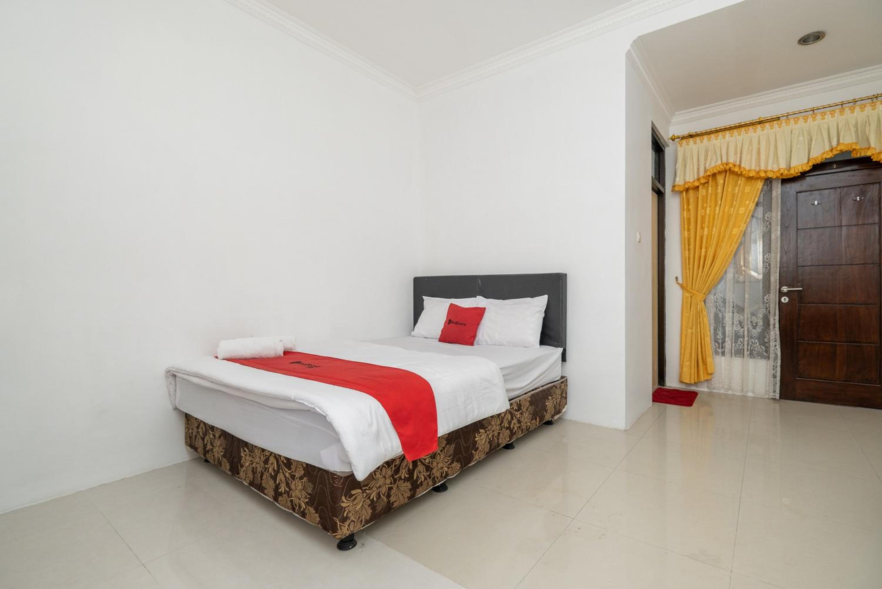Standard Double Room - Photo 1