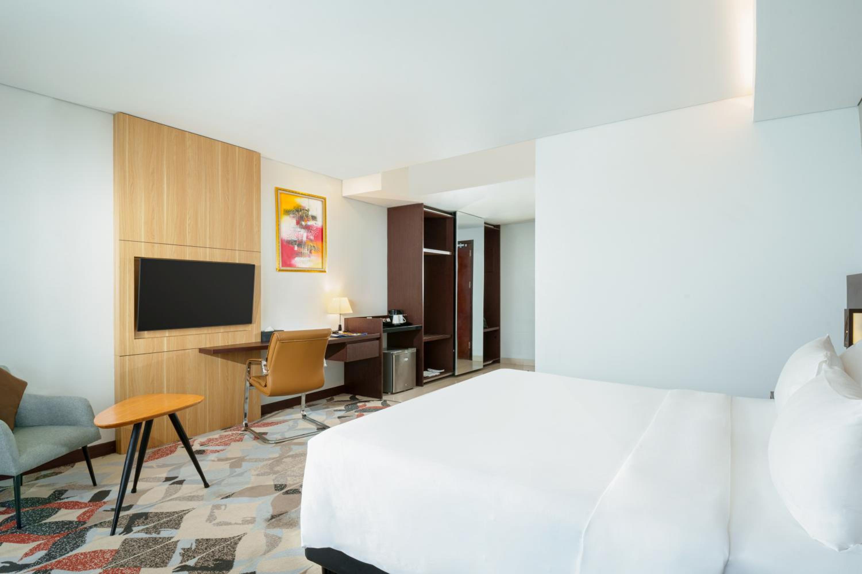 Deluxe Room 1 Queen Bed Sea View - Photo 5