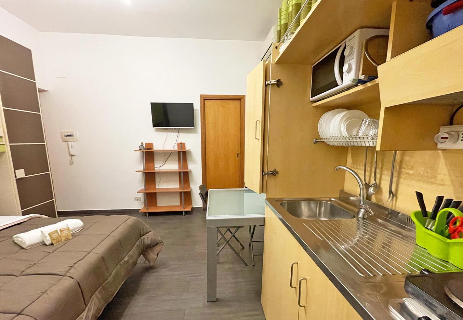 Studio Apartment
