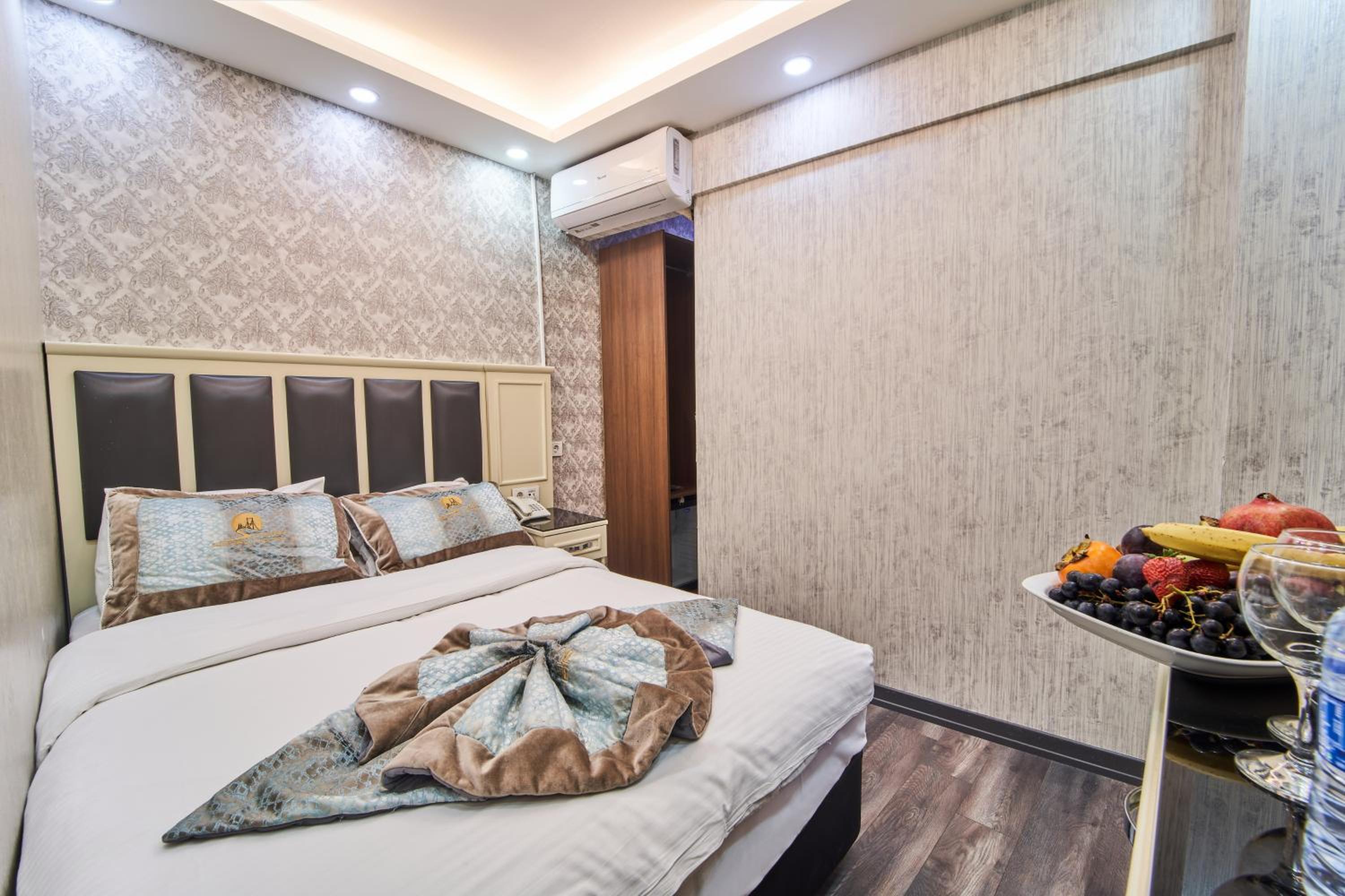 Economy Double Room photo 1