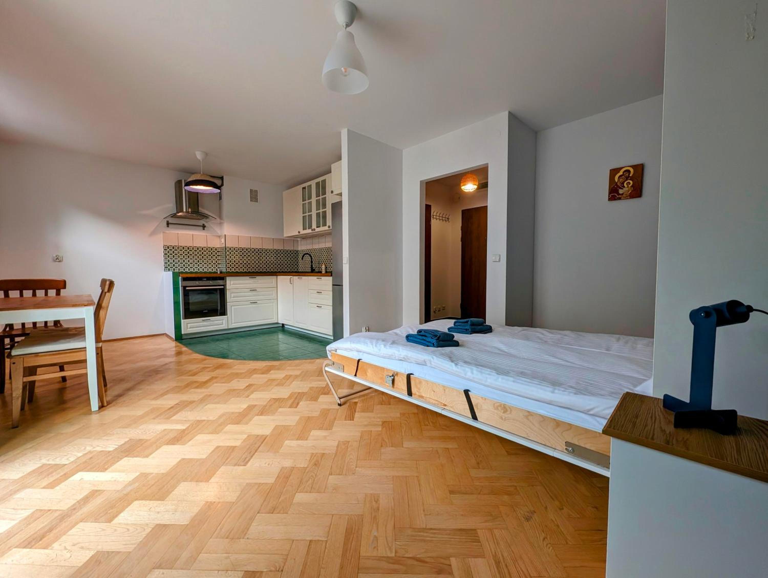 One-Bedroom Apartment - Photo 7