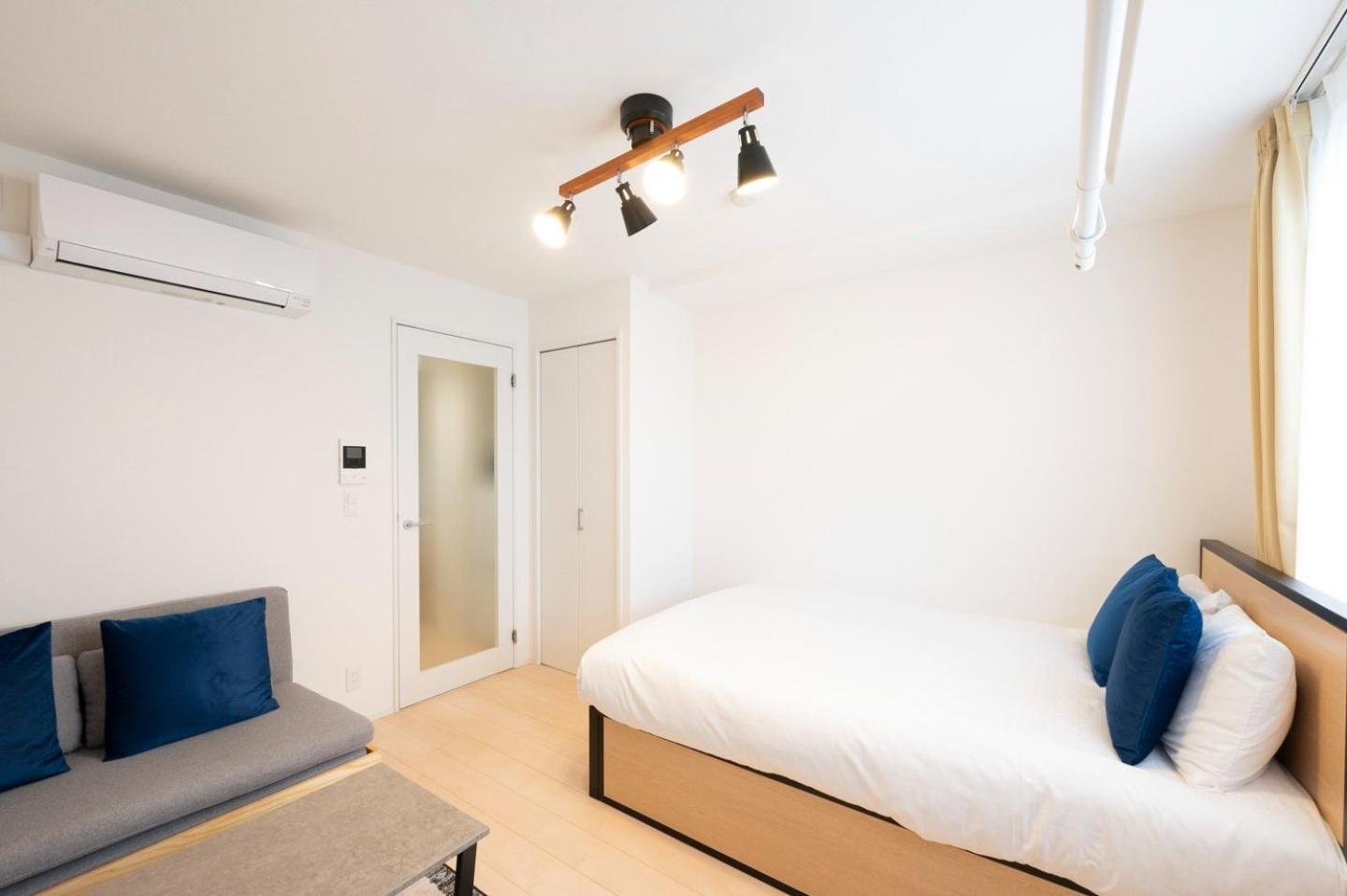 One-Bedroom Apartment photo 3