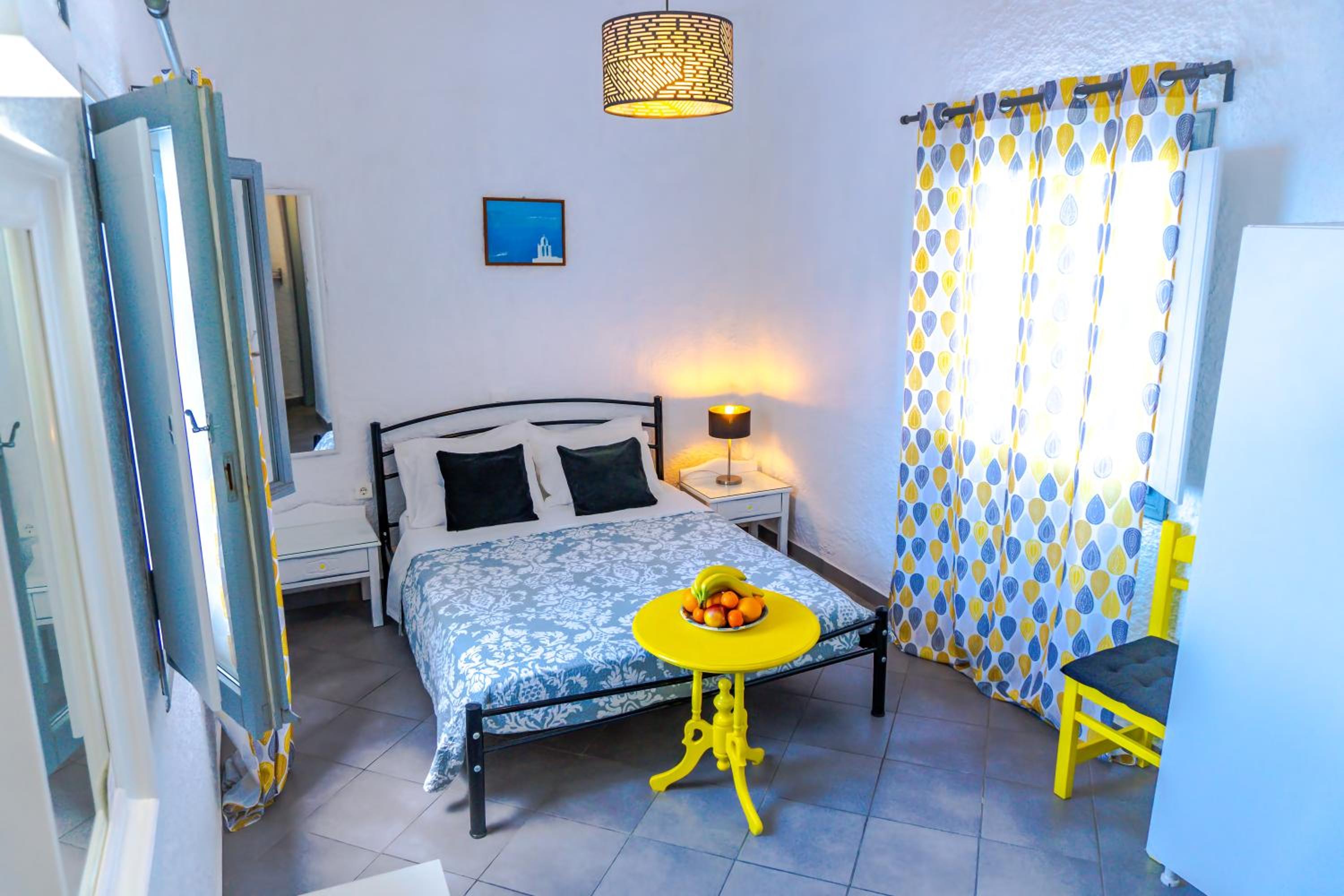 Double Room with Volcano View - Photo 4