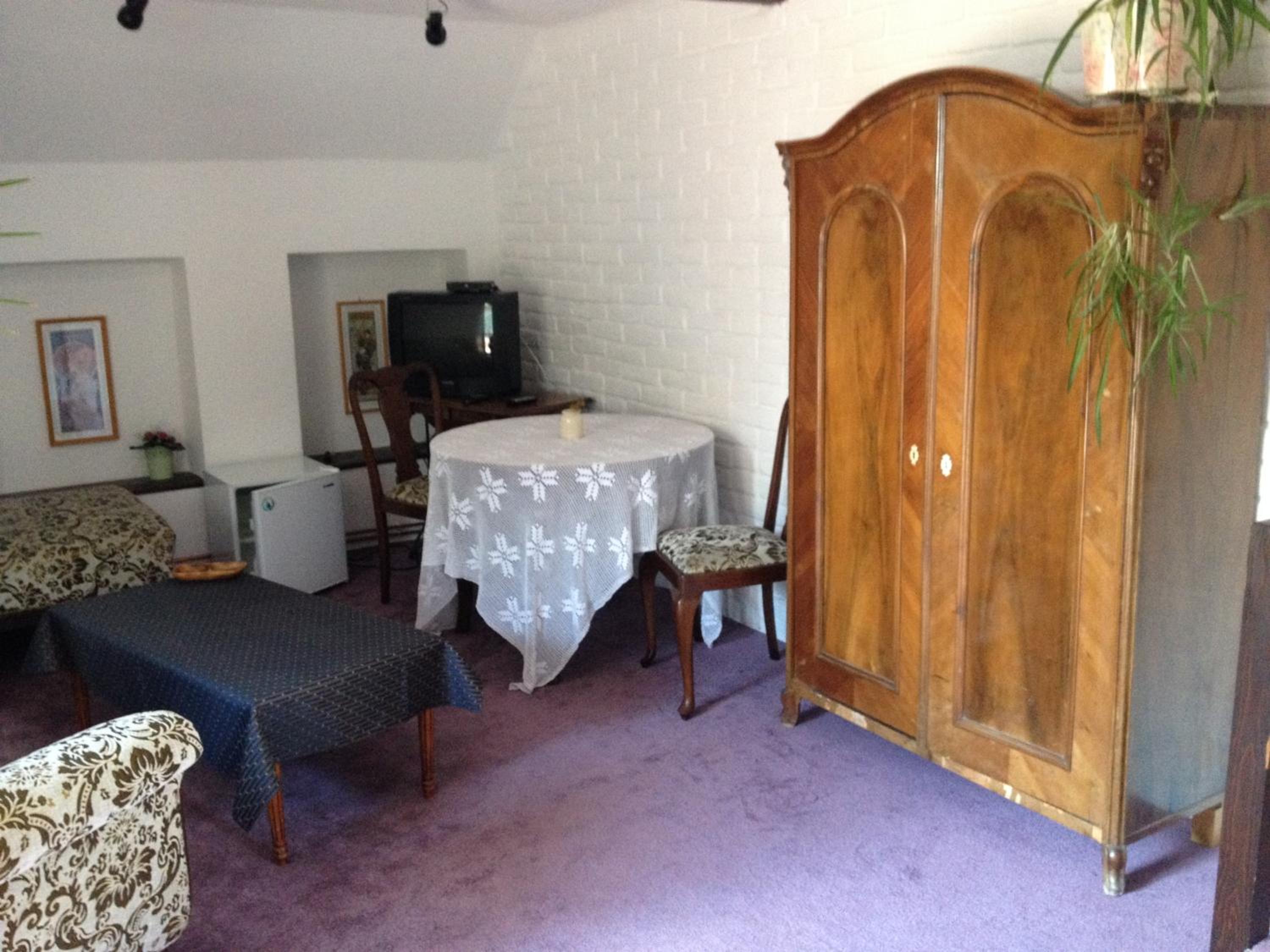 Triple Room with Private Bathroom photo 2