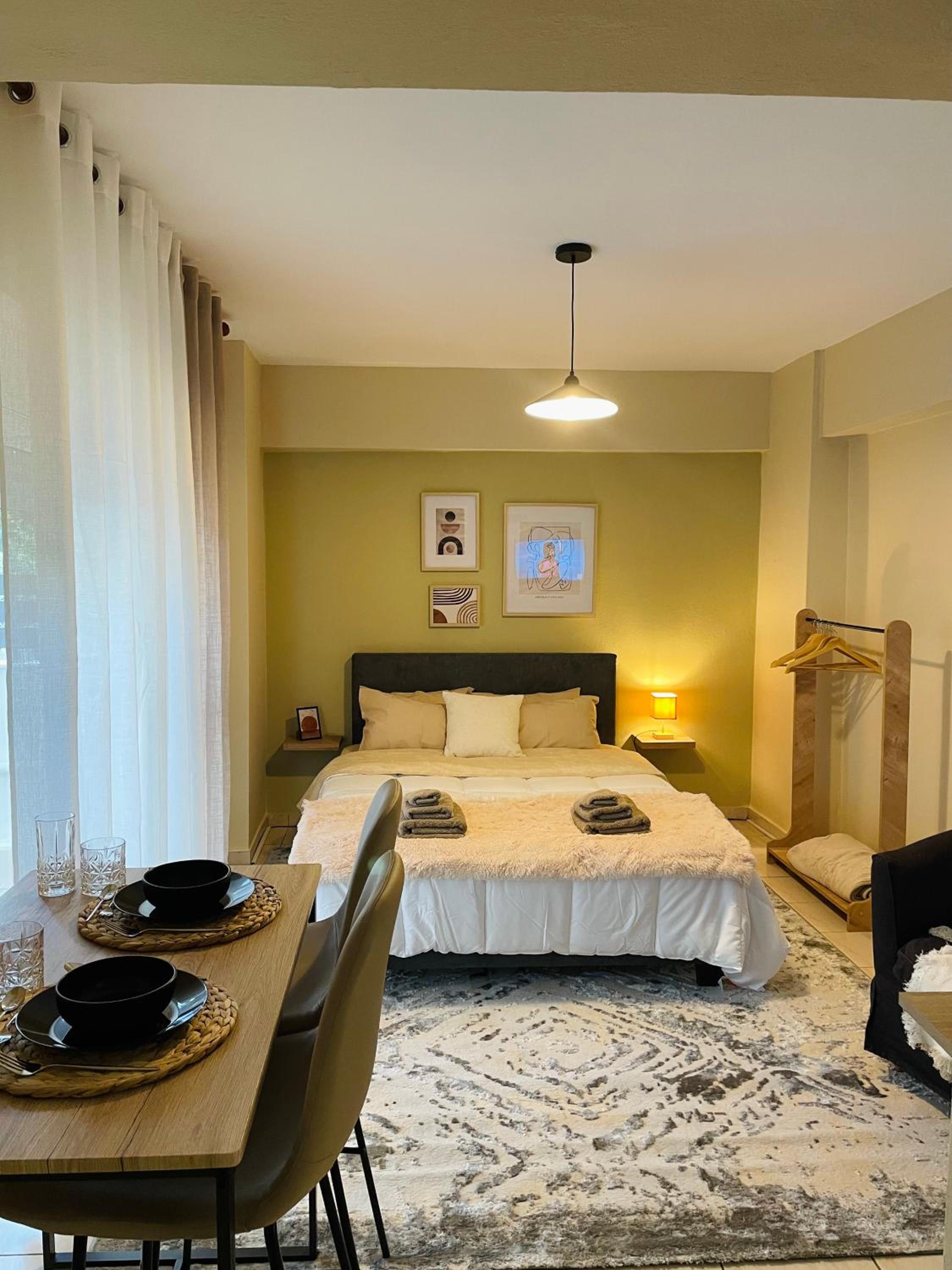 One-Bedroom Apartment
