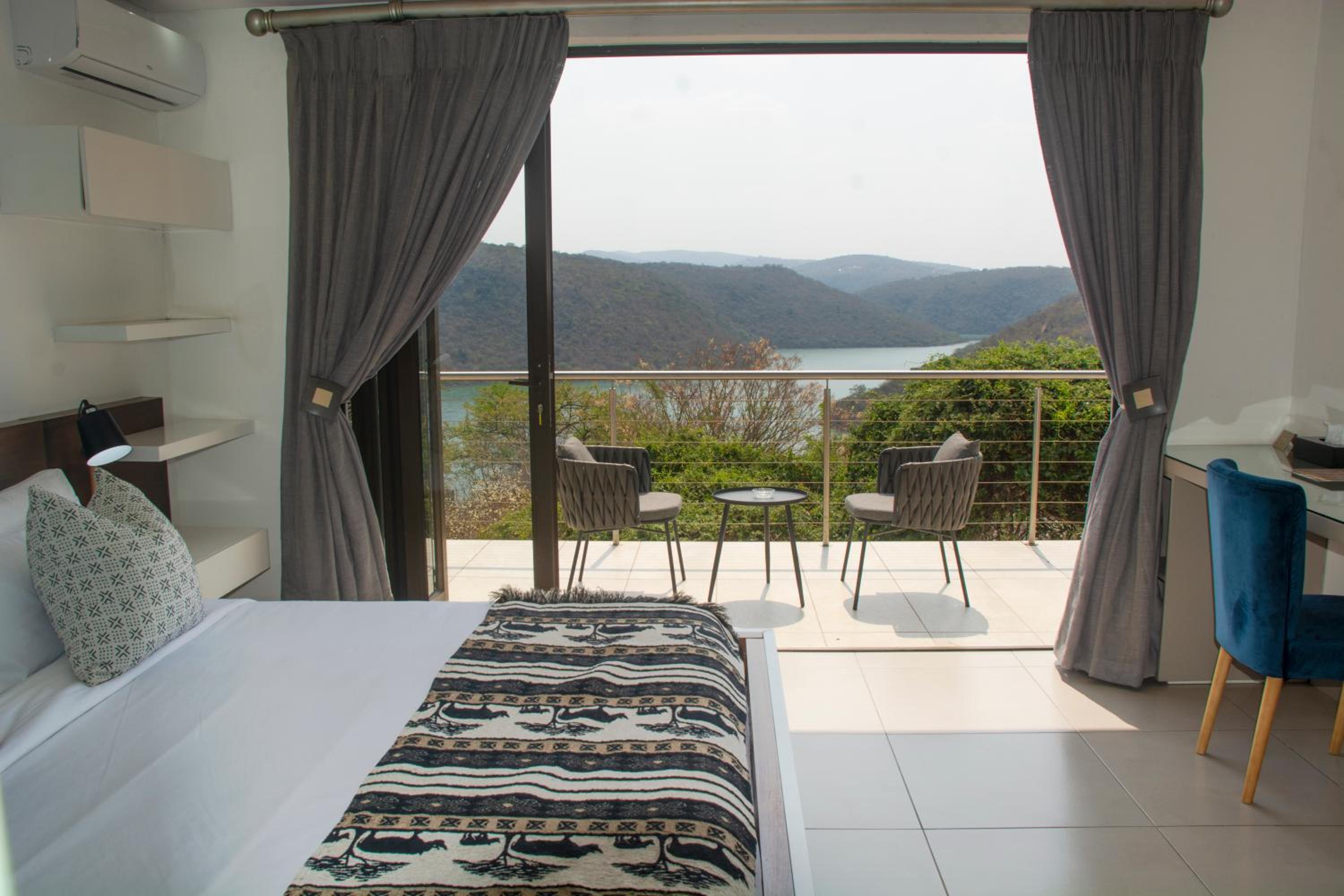 Three-Bedroom Villa - Photo 39