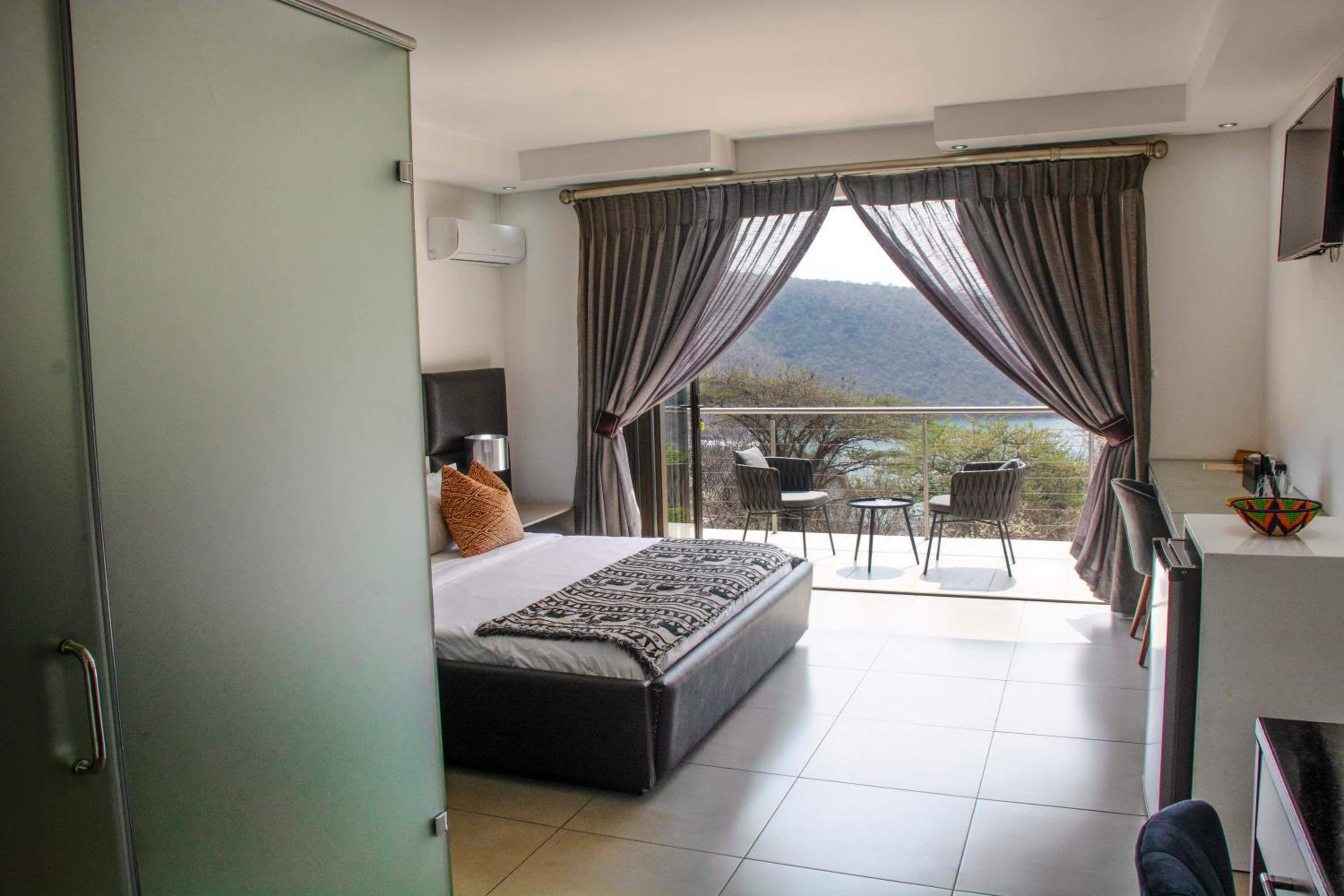 Three-Bedroom Villa - Photo 10