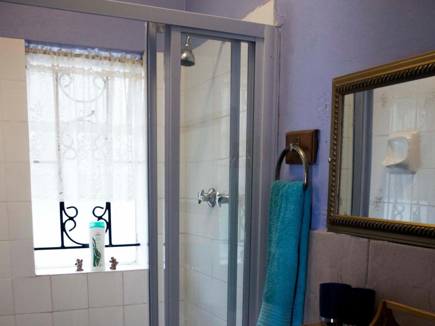 Double Room with Pool View photo 3