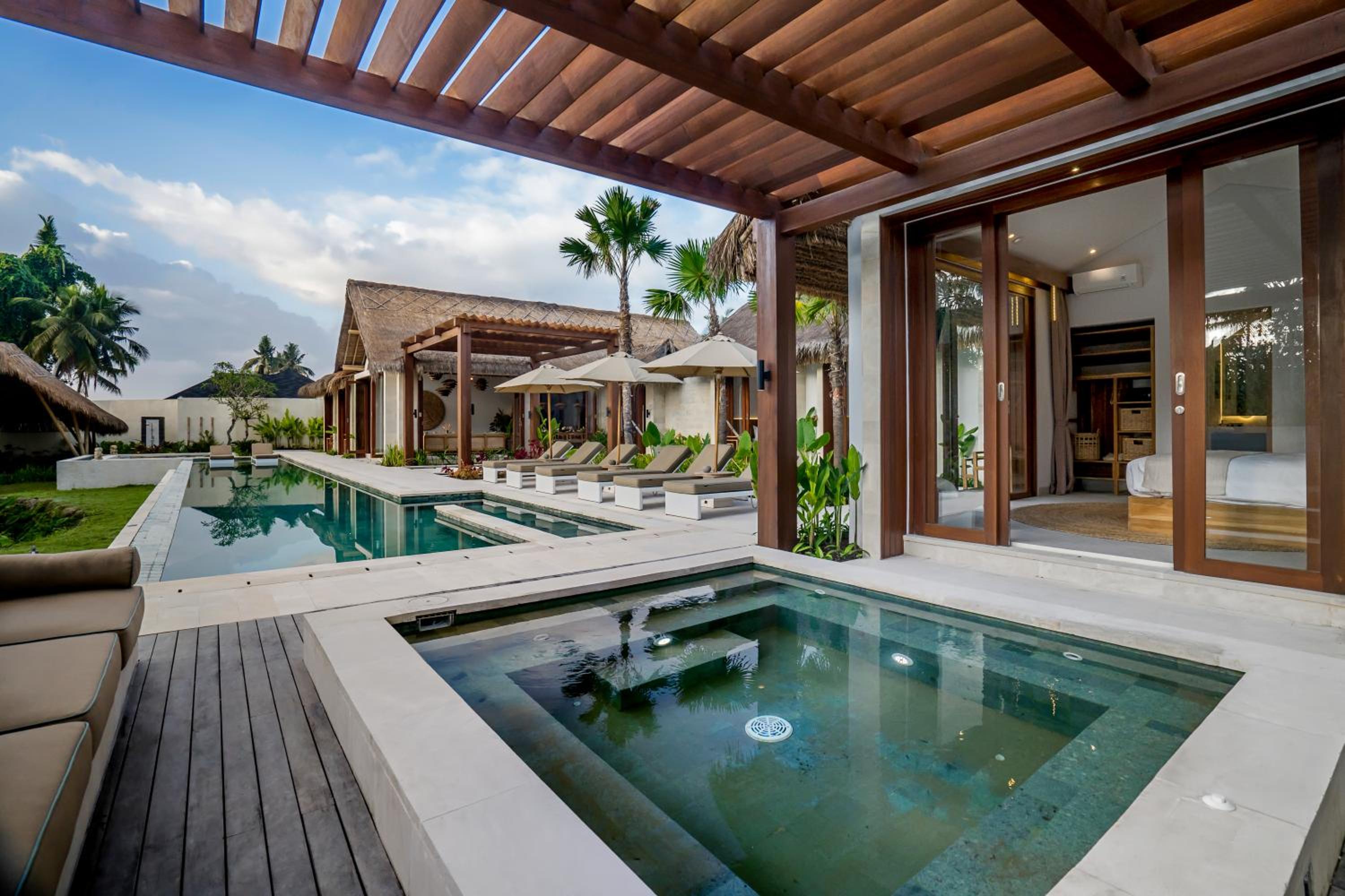 Villa - Photo 3