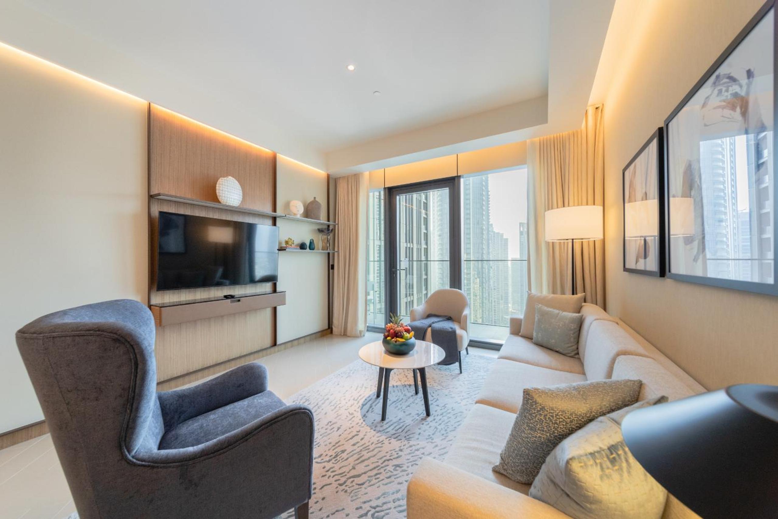 Two-Bedroom Apartment with City View photo 2