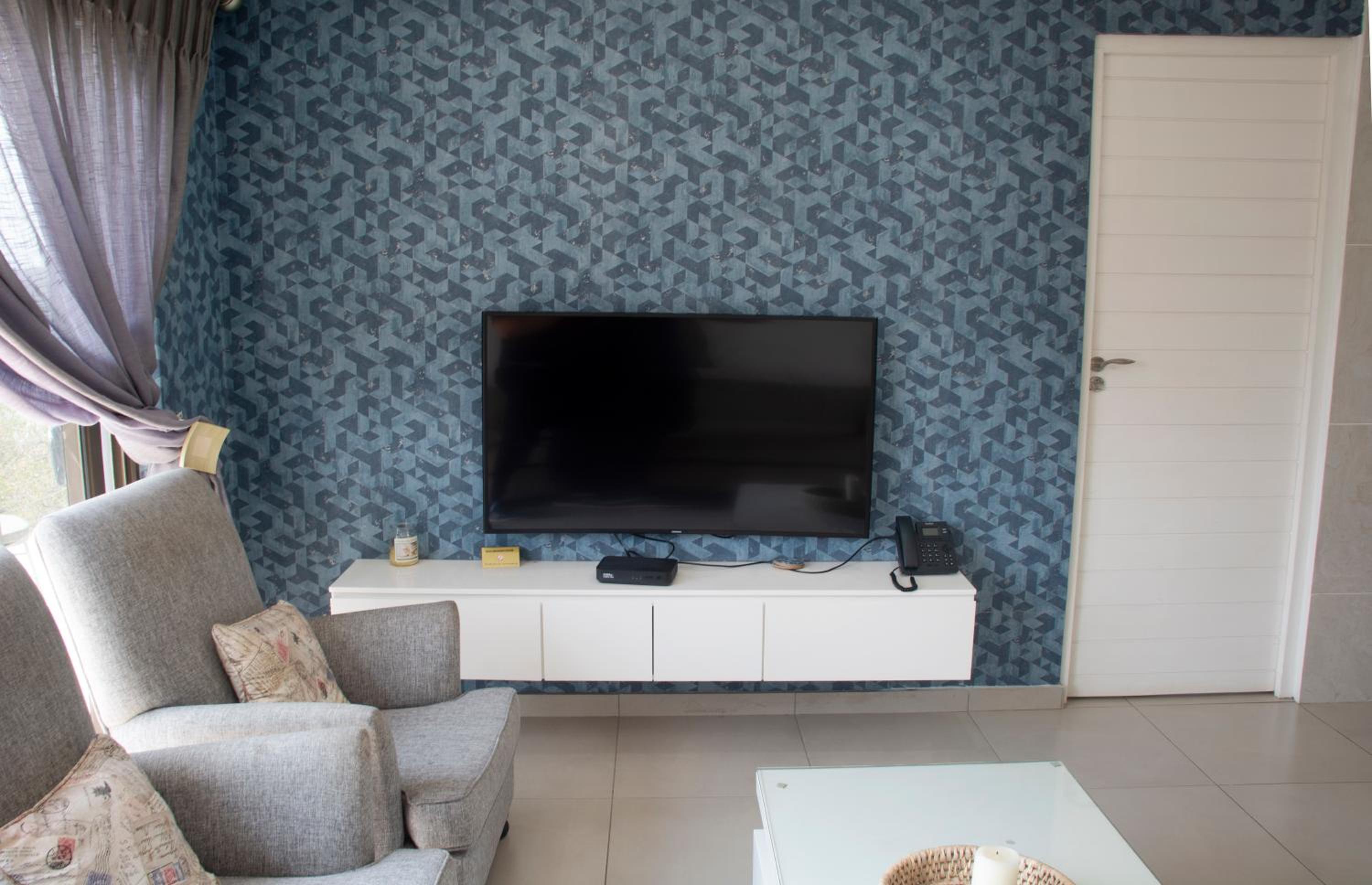 Three-Bedroom Villa - Photo 15