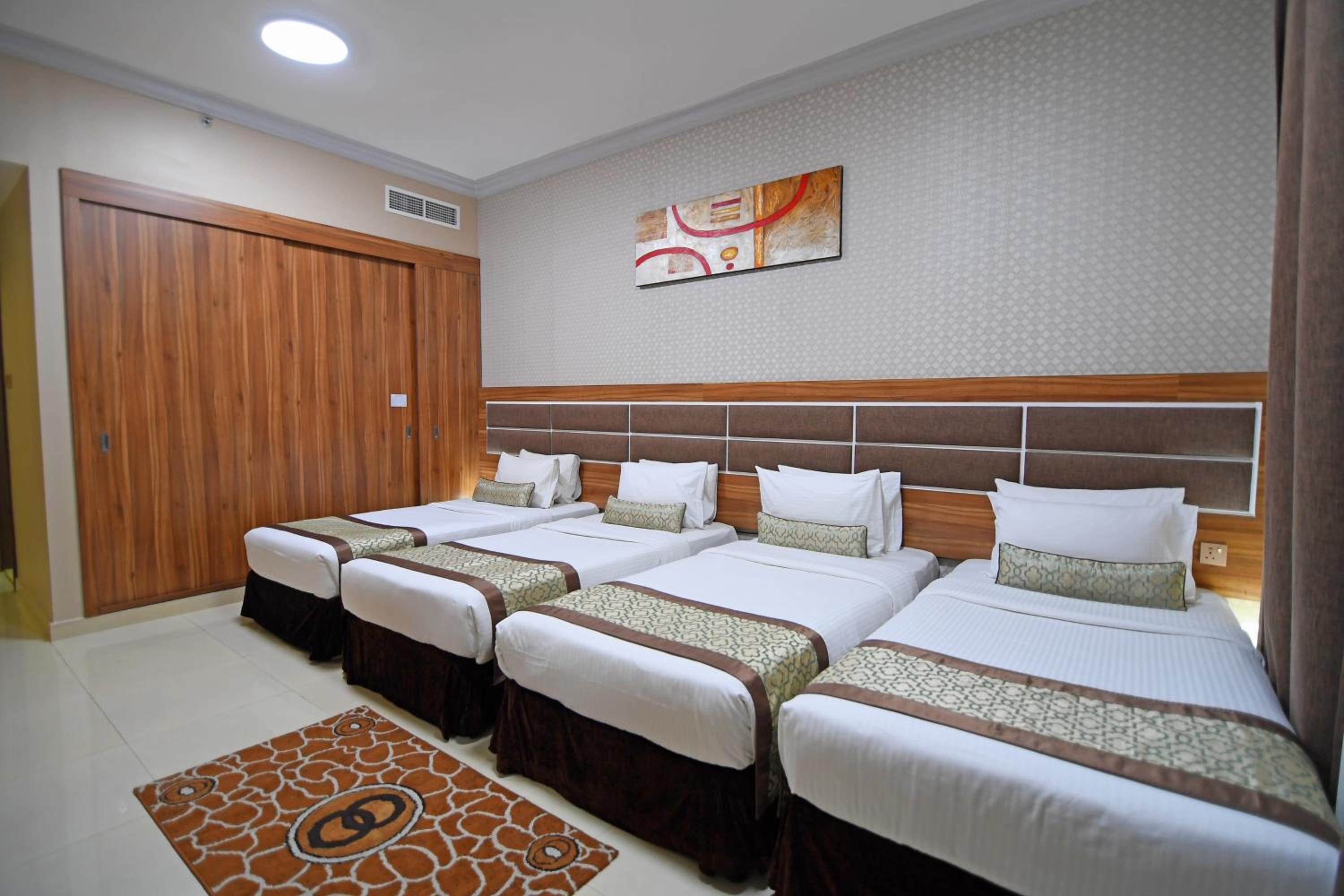 Luxury Quadruple Room photo 2