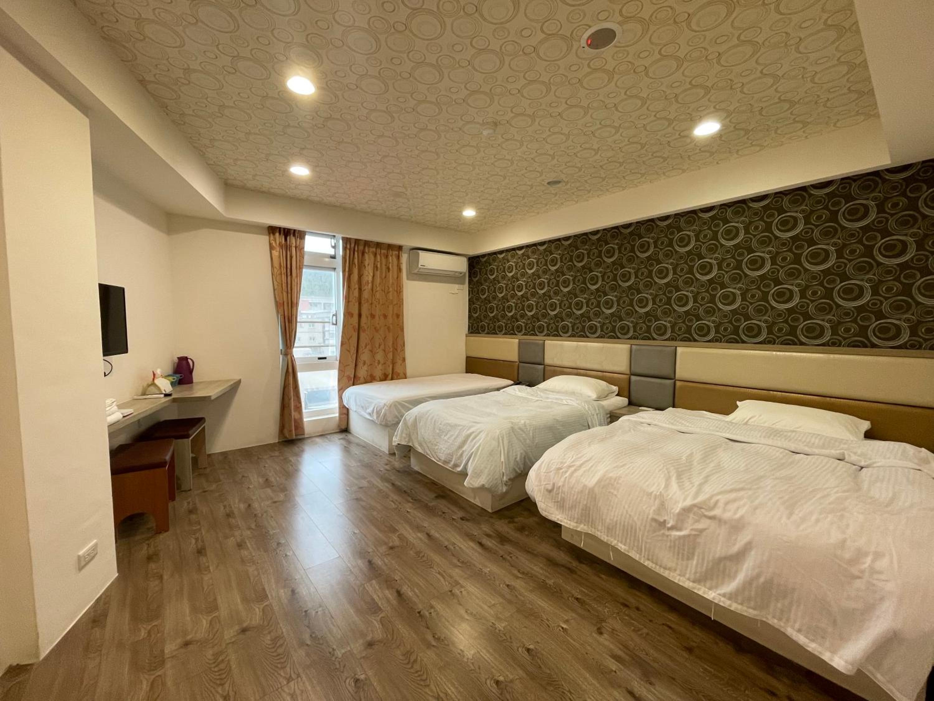 Standard Quadruple Room photo 2