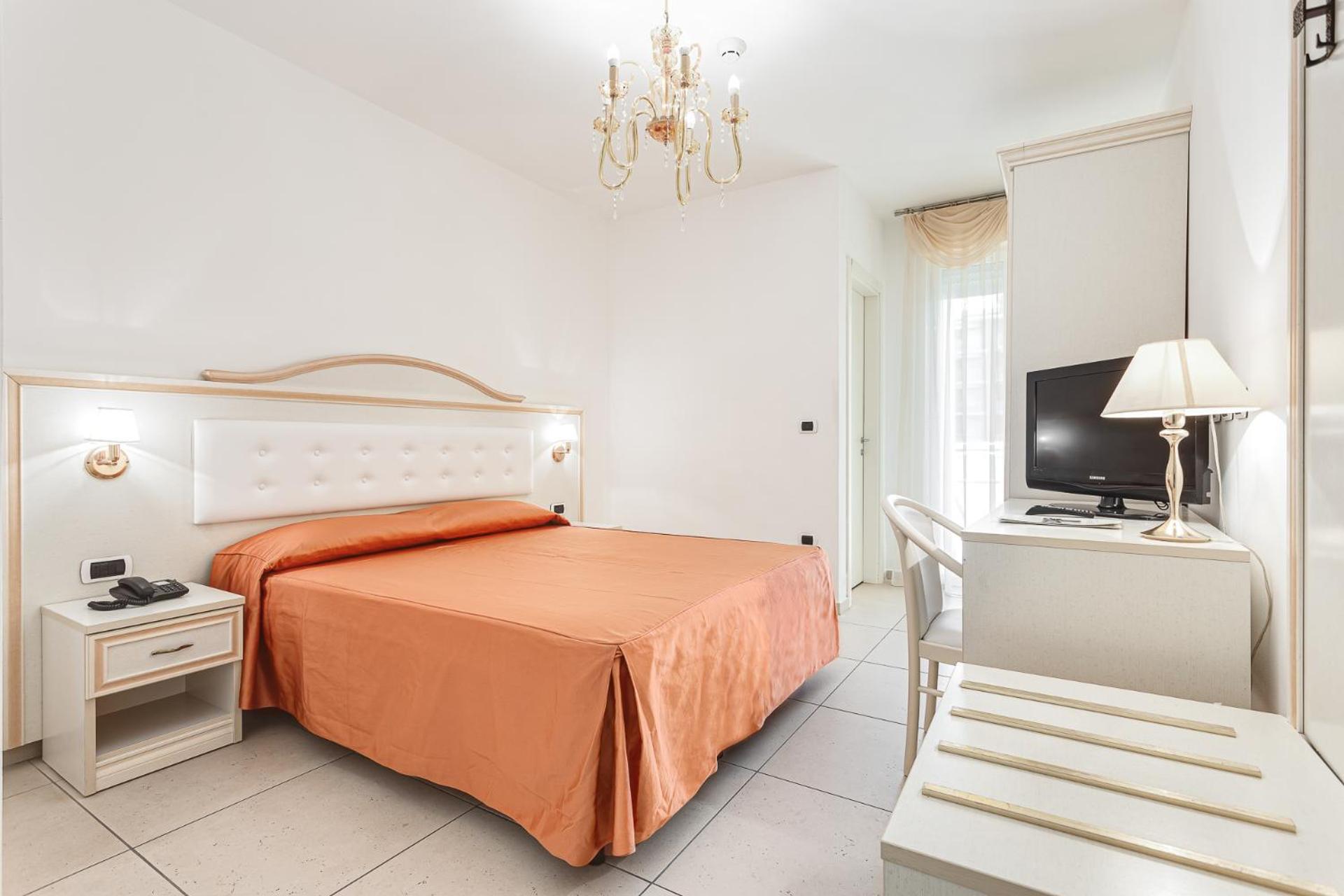Double or Twin Room with Balcony photo 1