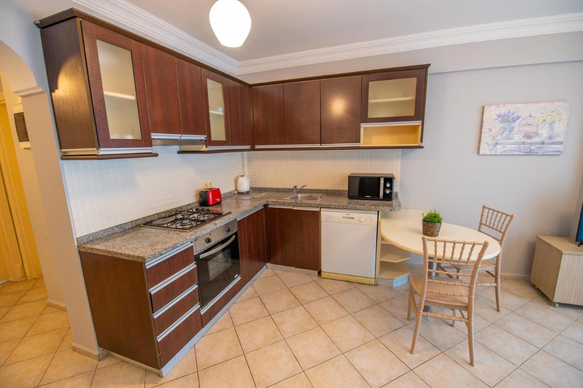 One-Bedroom Apartment - Photo 28