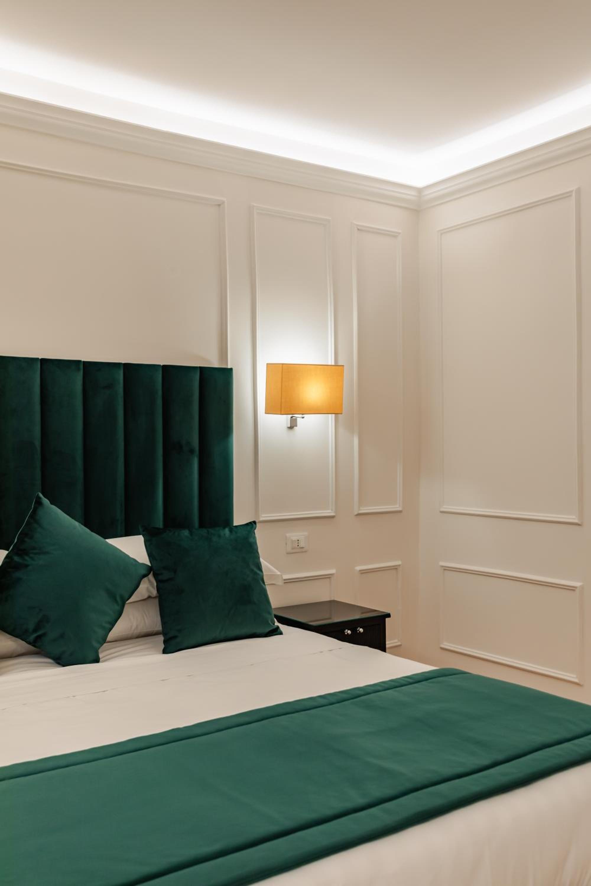 Superior King Room photo 3