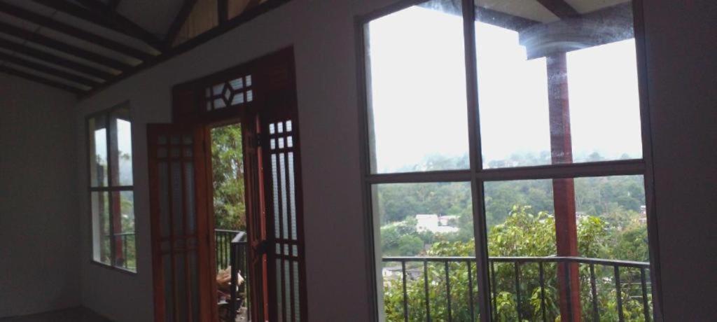 Queen Room with Balcony photo 1