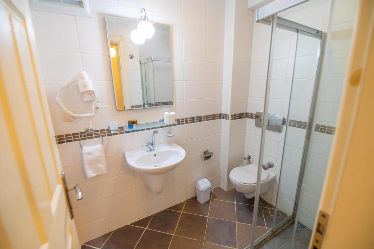One-Bedroom Apartment - Photo 36