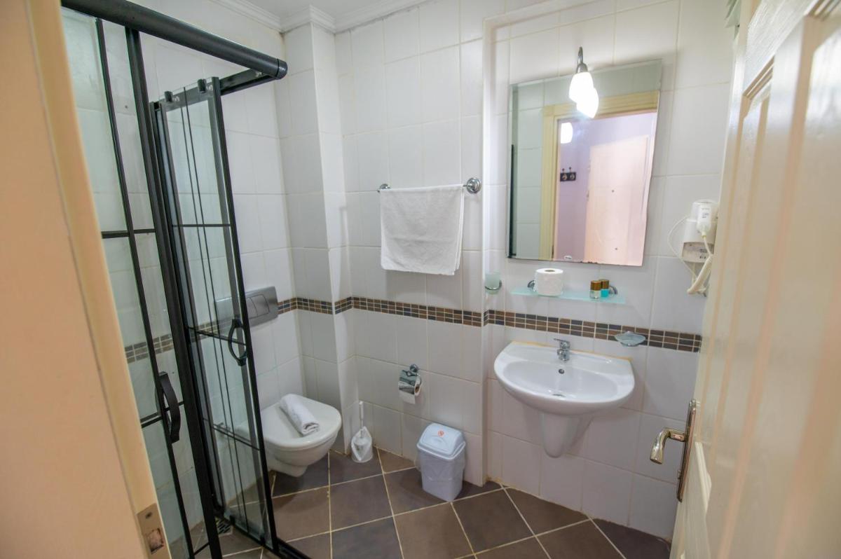 One-Bedroom Apartment - Photo 37