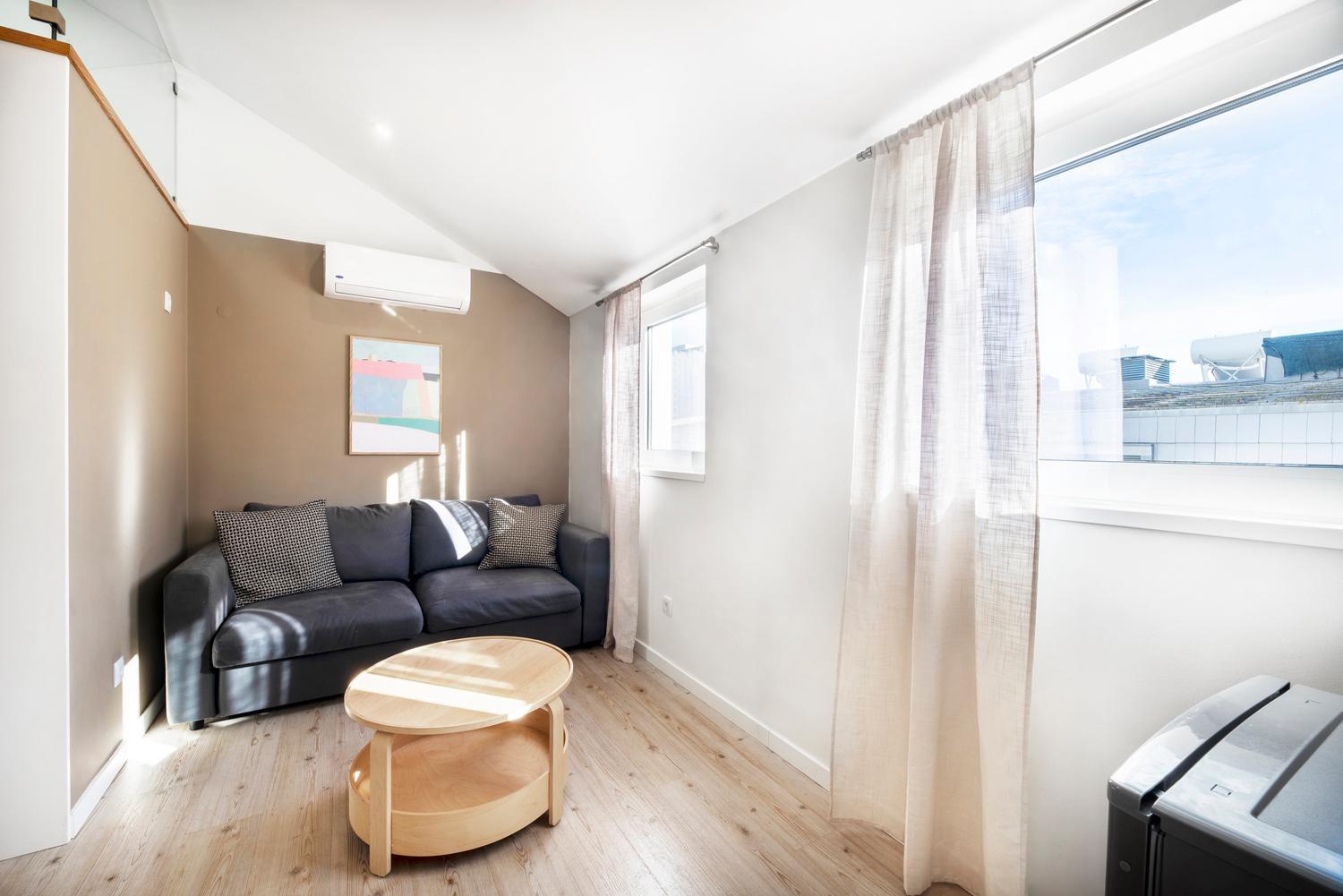 Duplex Suite - Photo 2