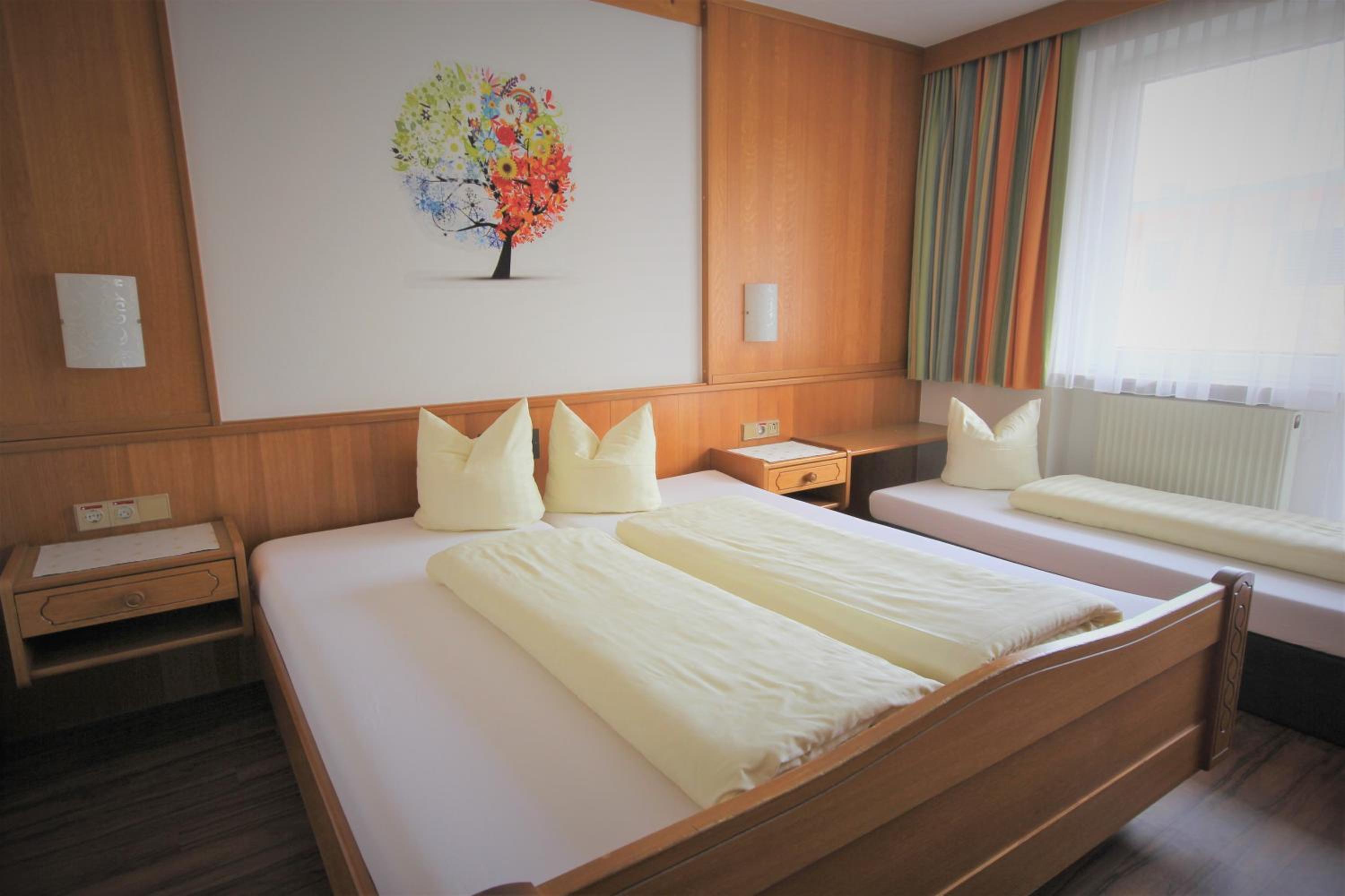 Classic Triple Room photo 1