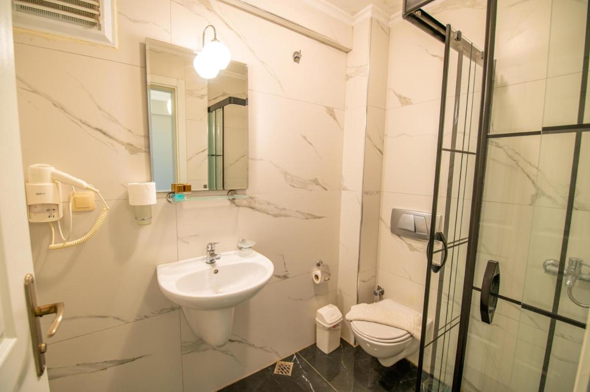 One-Bedroom Apartment - Photo 40