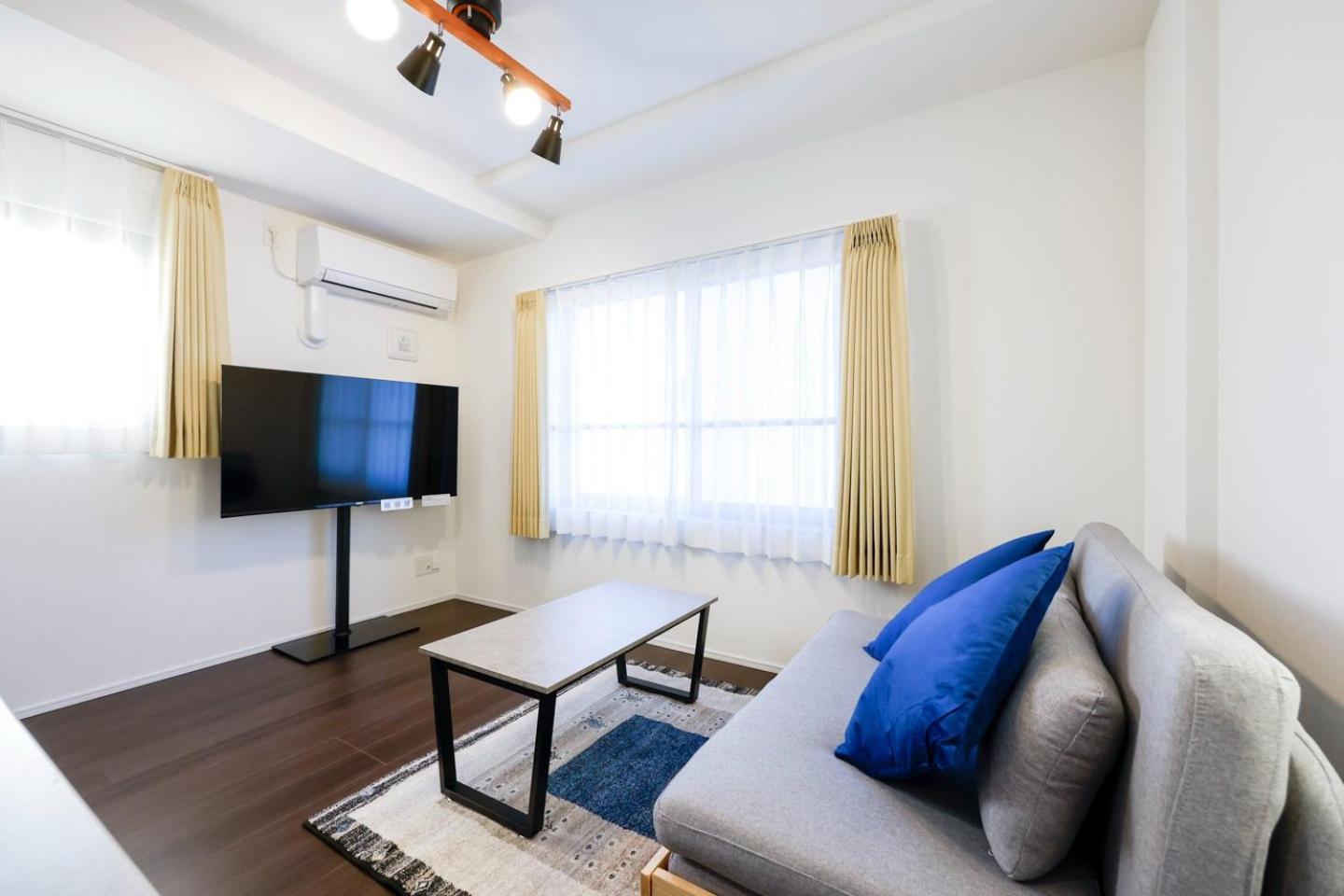 One-Bedroom Apartment photo 3