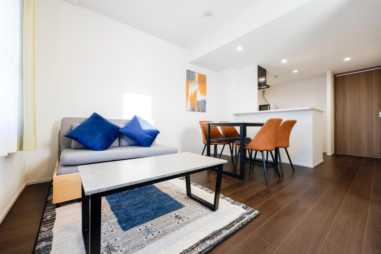 One-Bedroom Apartment photo 2