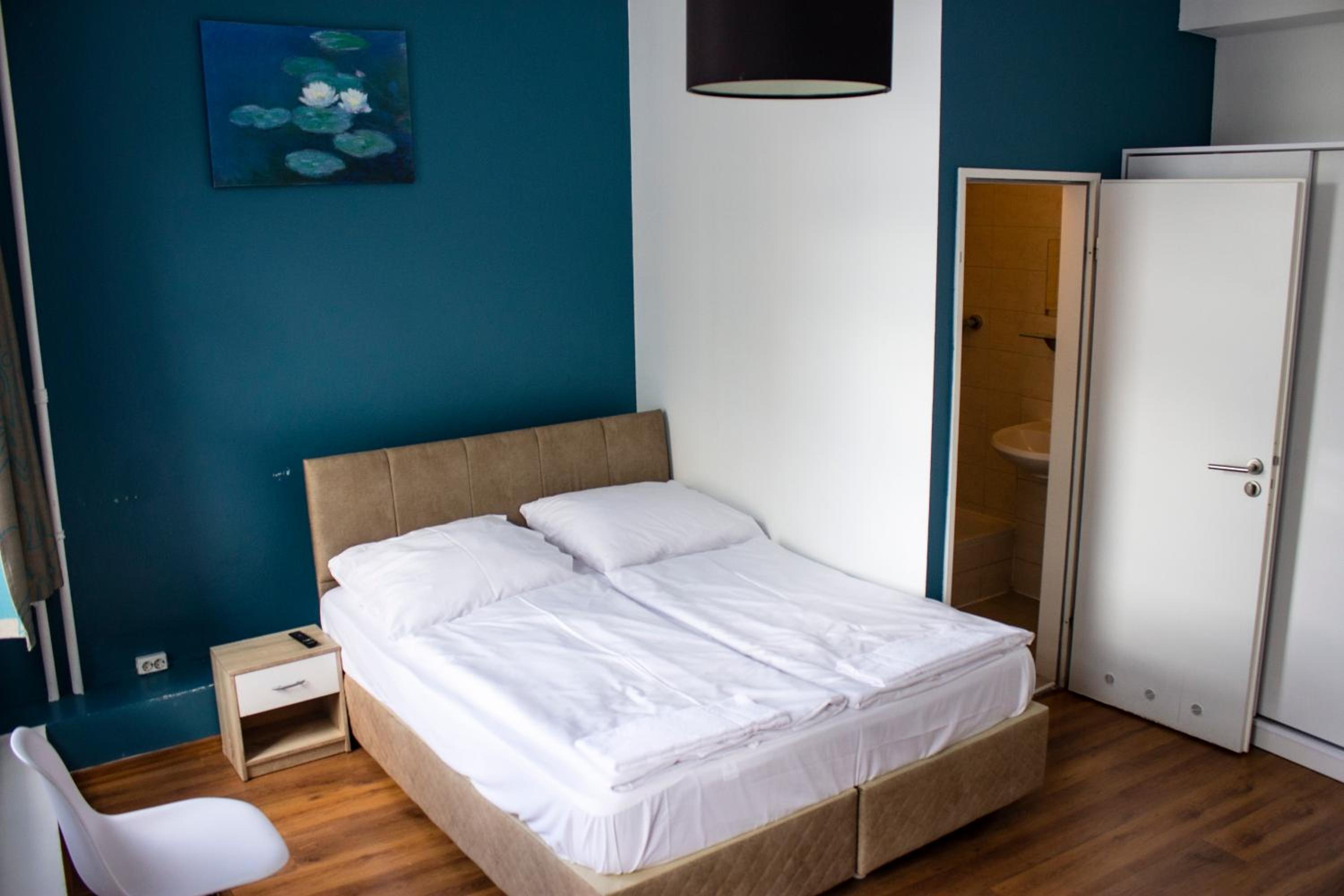 Single Room photo 2