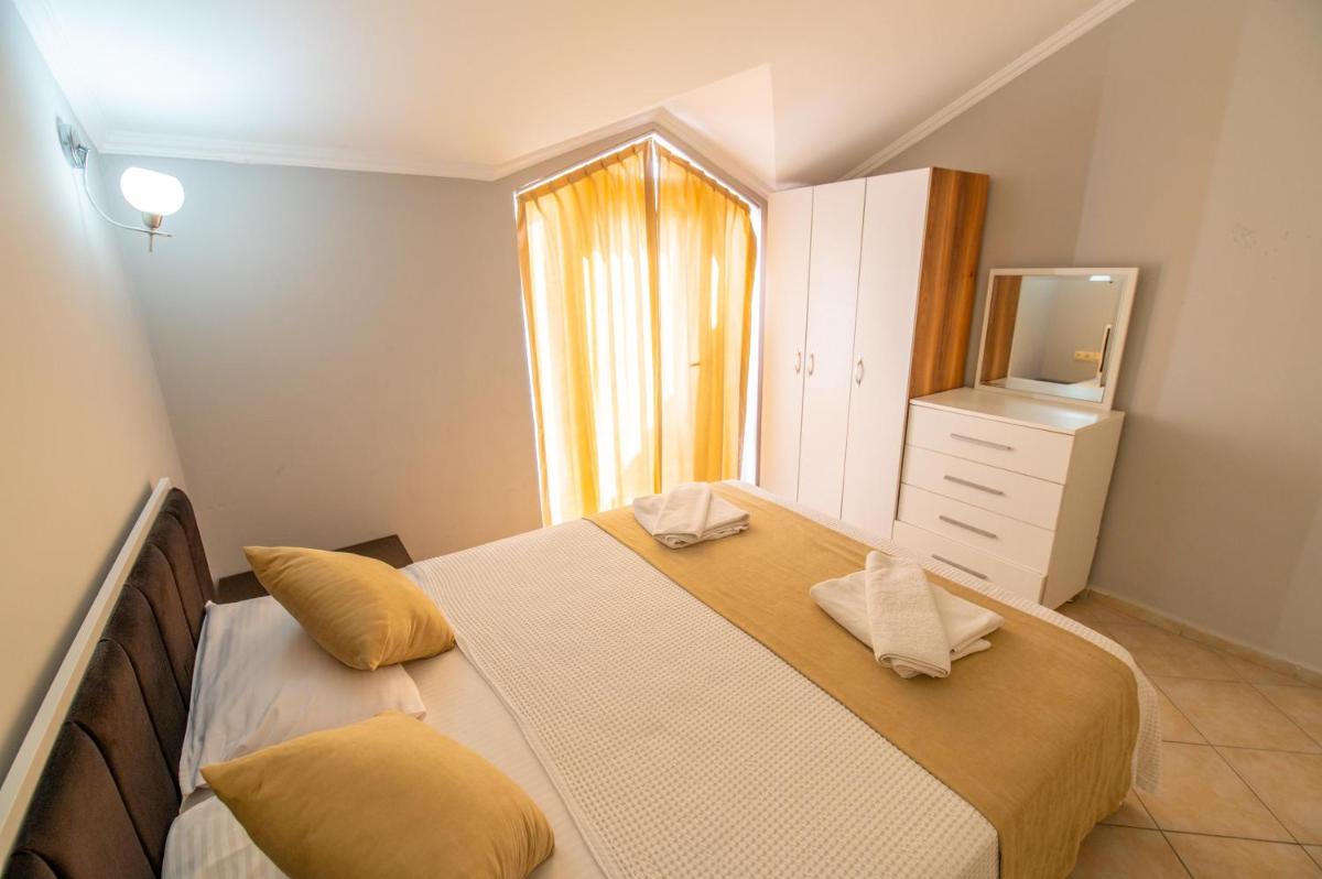 Two-Bedroom Apartment - Photo 16