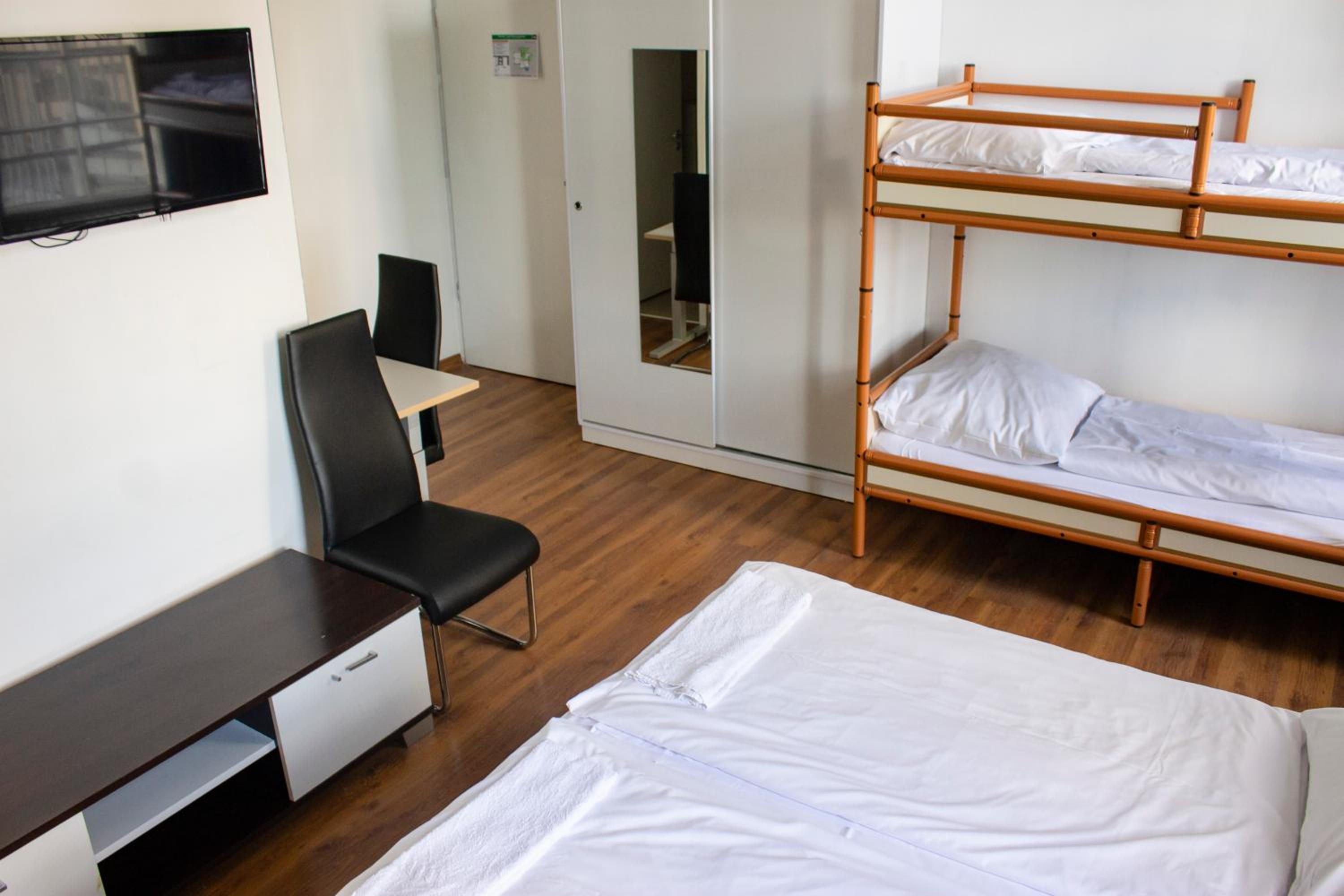 Quadruple Room with Bathroom photo 2