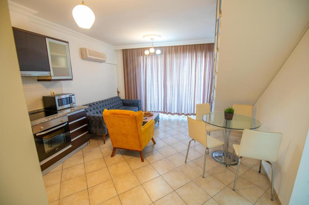 Three-Bedroom Apartment - Photo 29