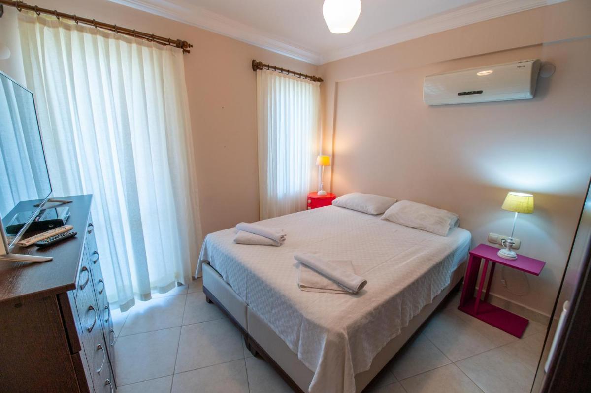 Three-Bedroom Apartment - Photo 6