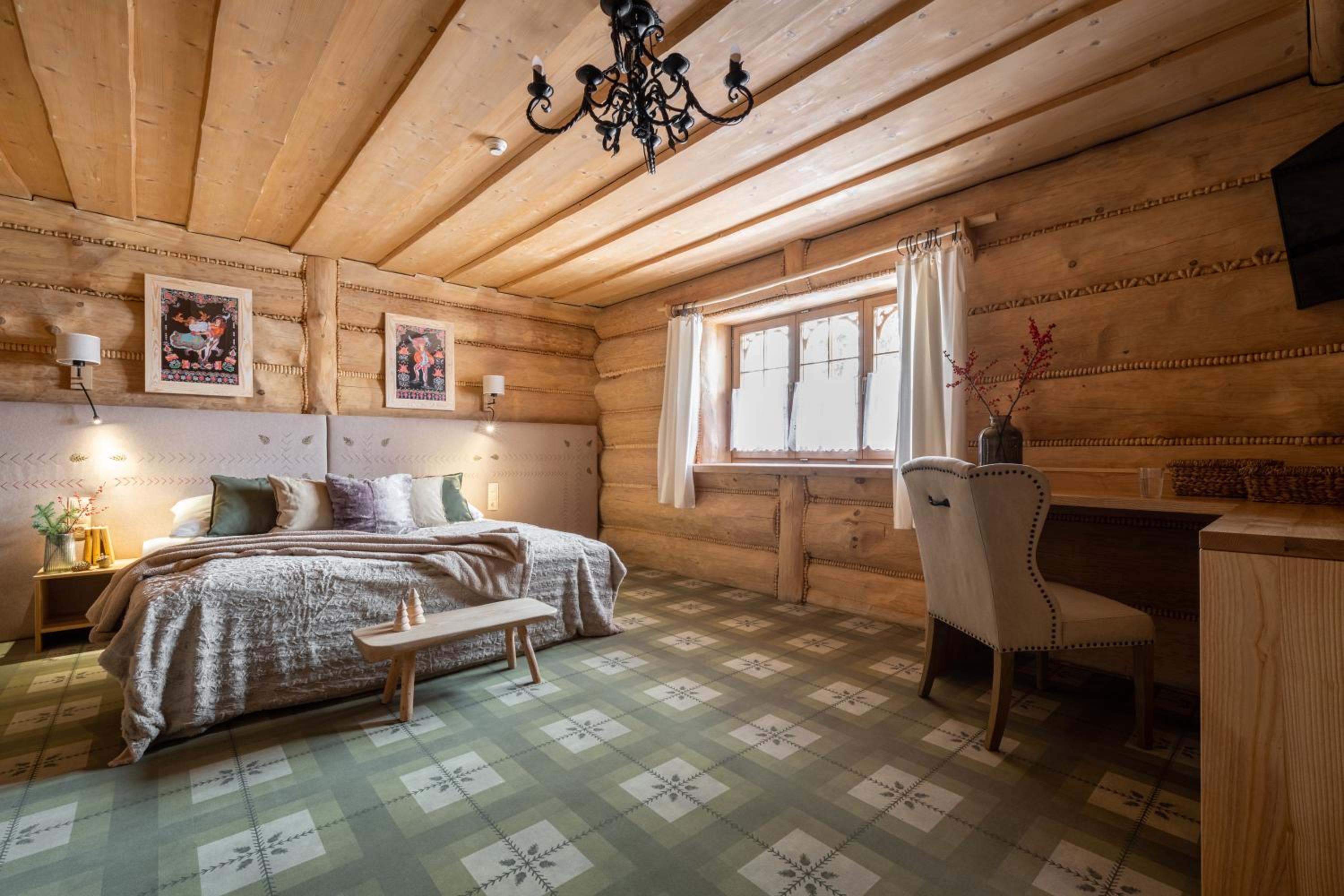 Quadruple Room - Photo 3