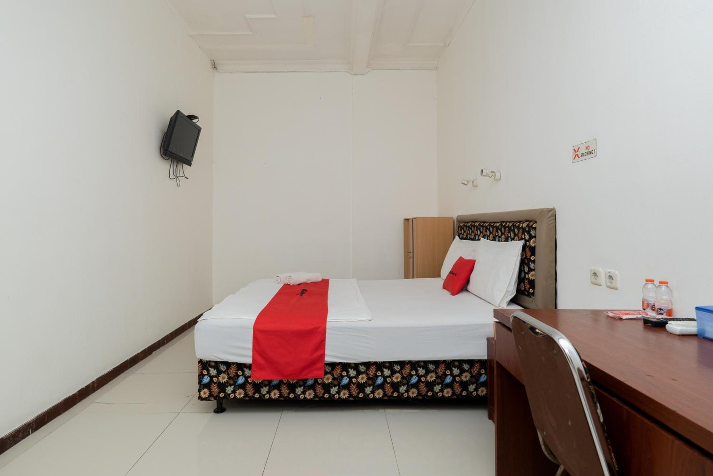 Double Room - Photo 8