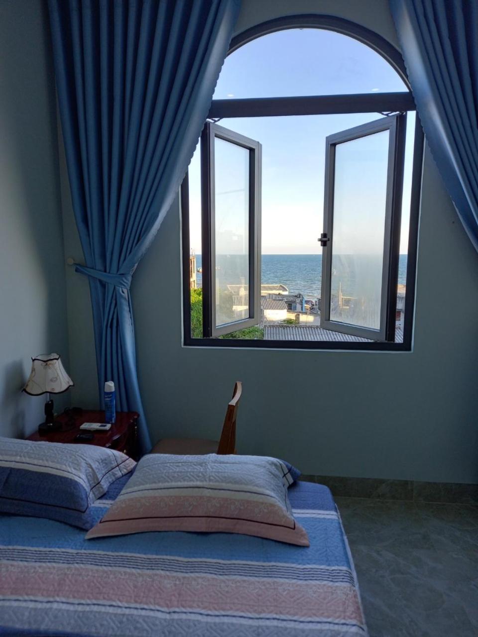 Three-Bedroom Villa photo 2
