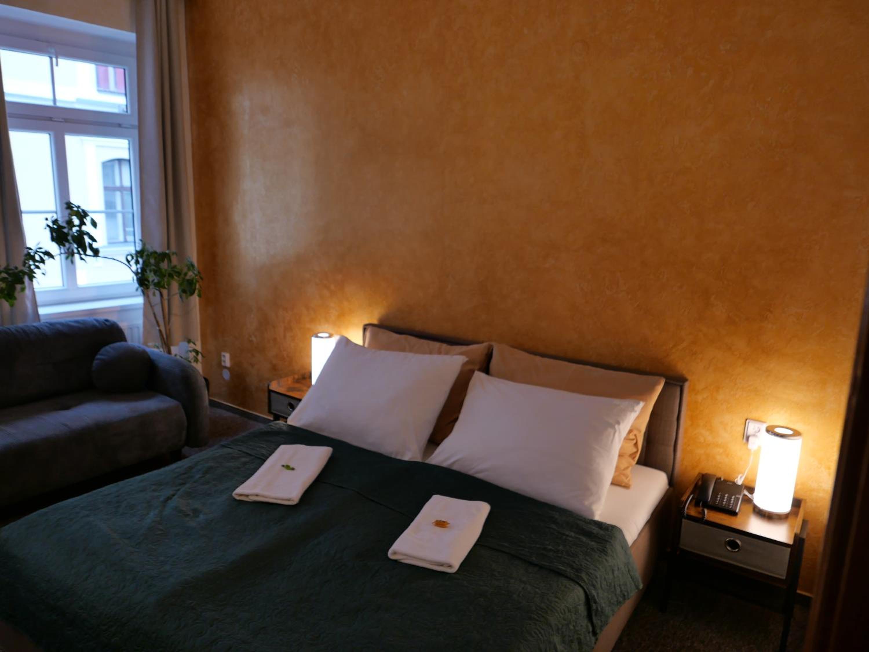 Double Room - Photo 13