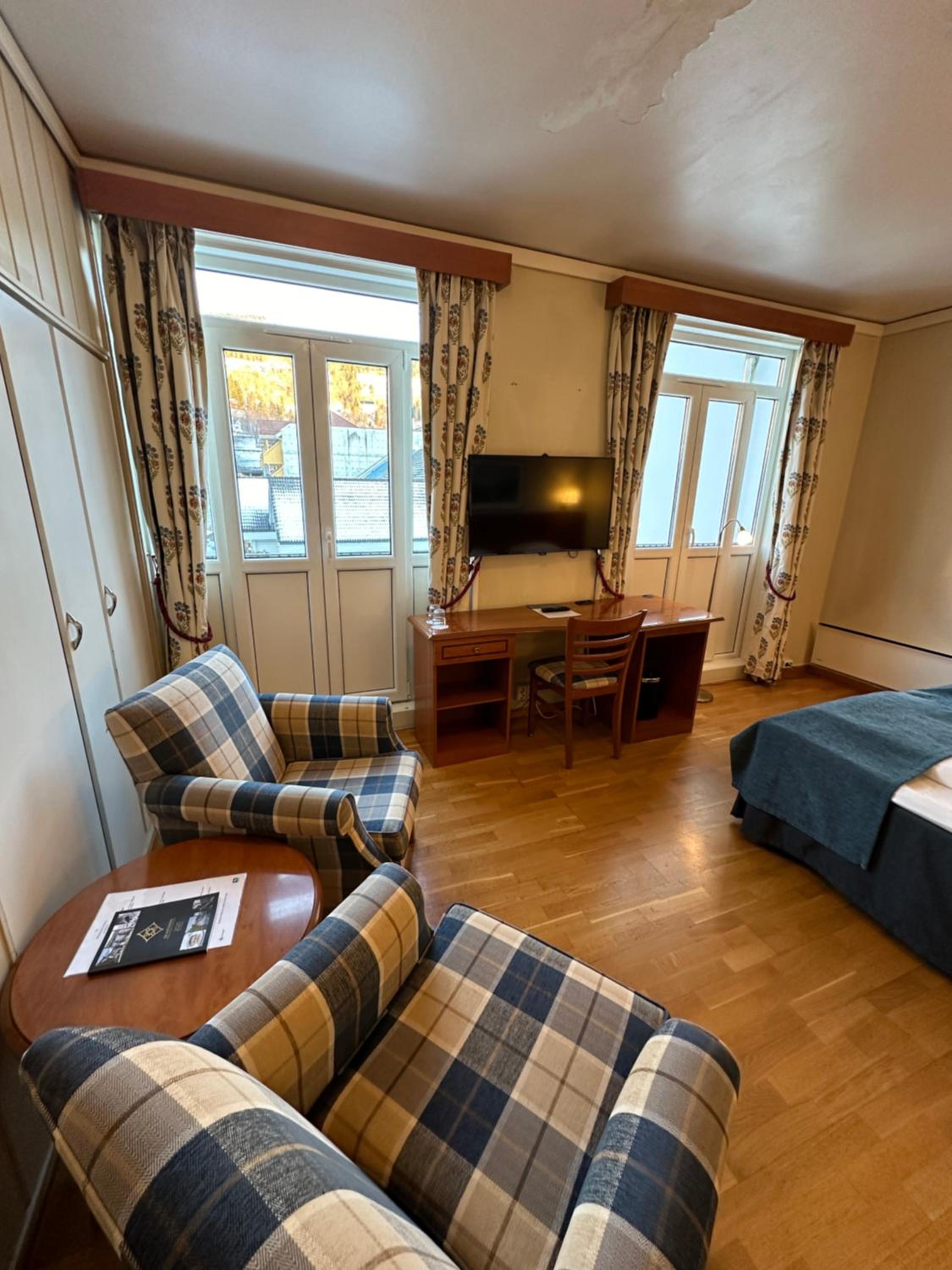 Standard Double Room - Photo 3