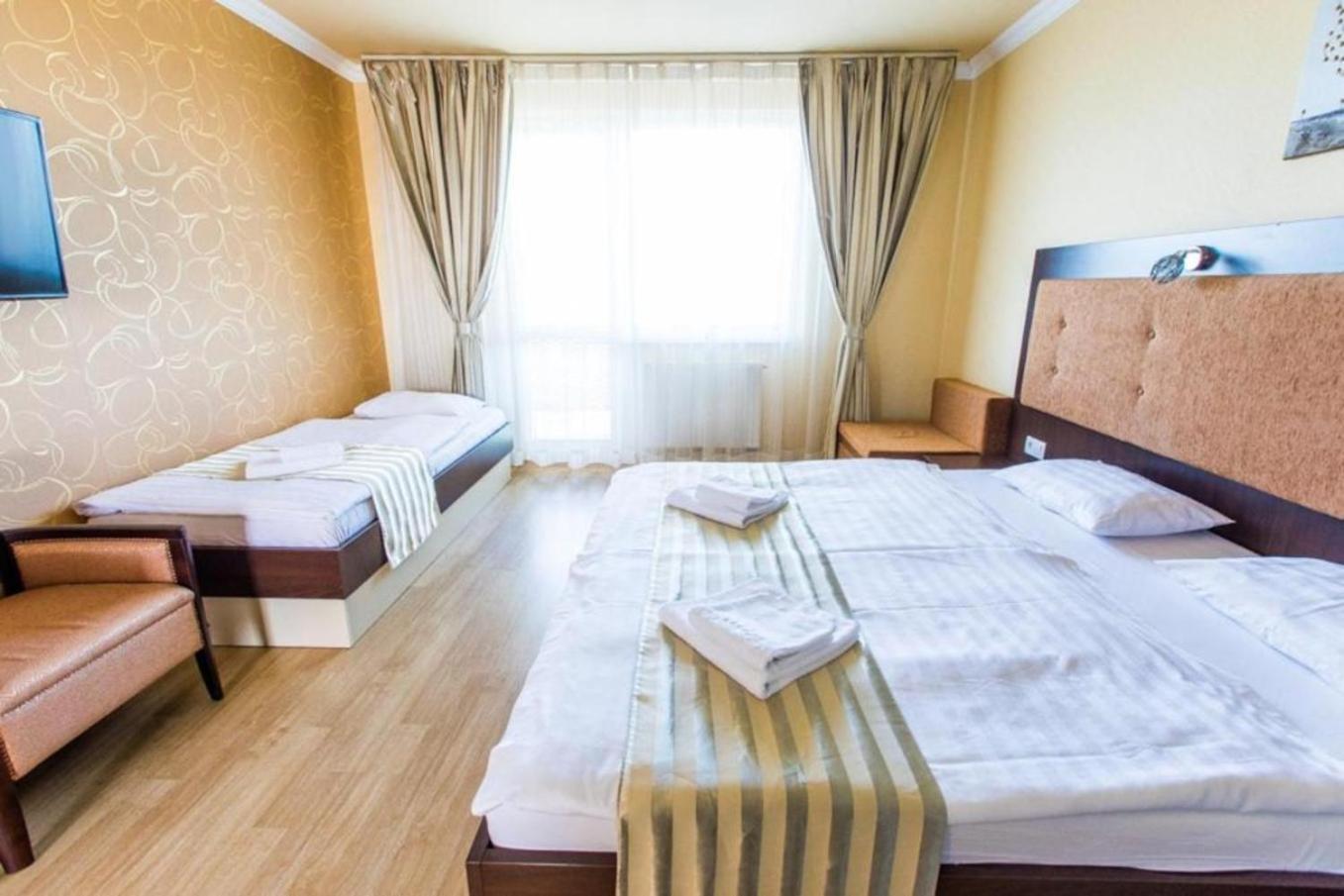 Deluxe Triple Room photo 2