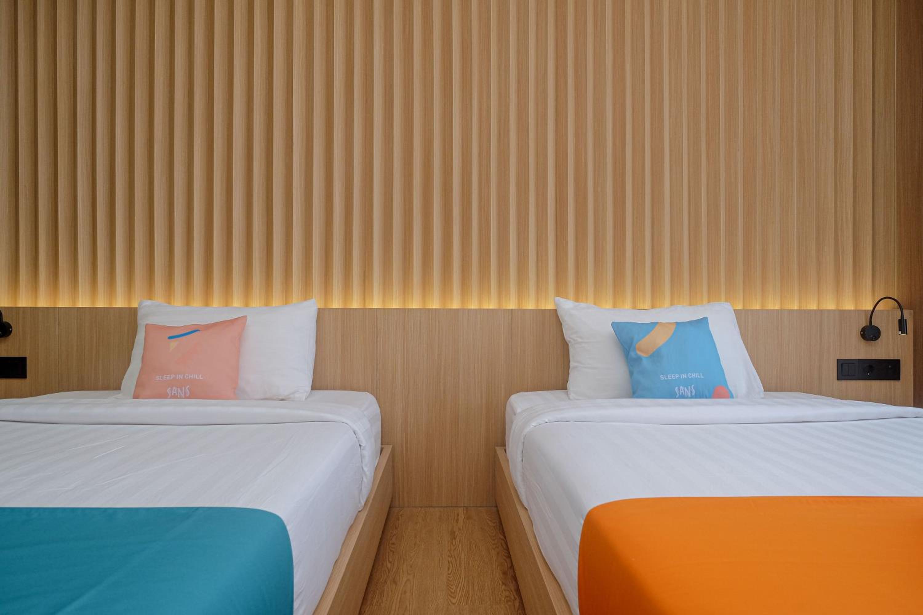 Deluxe Twin Room - Photo 12
