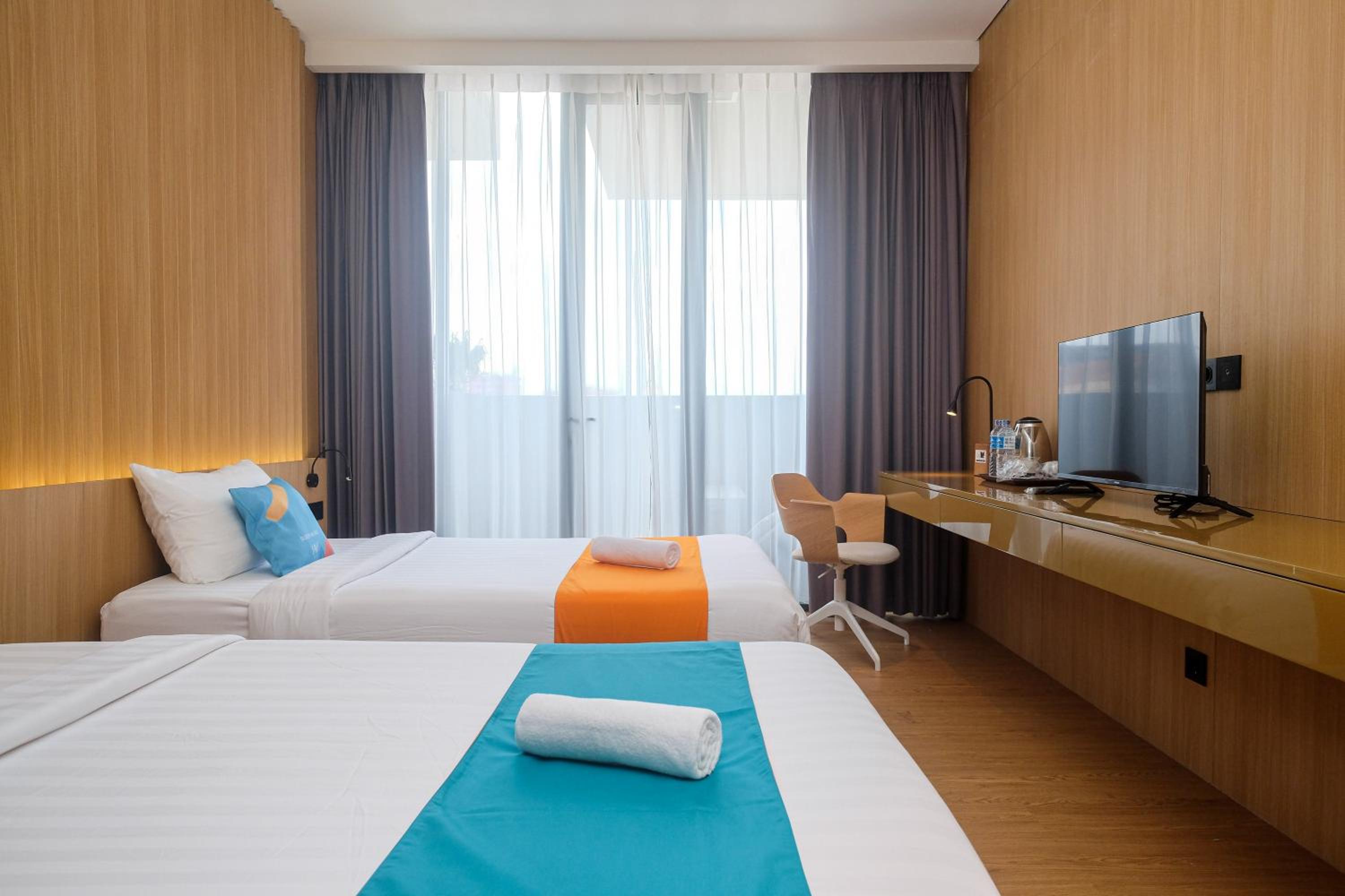 Deluxe Twin Room - Photo 11