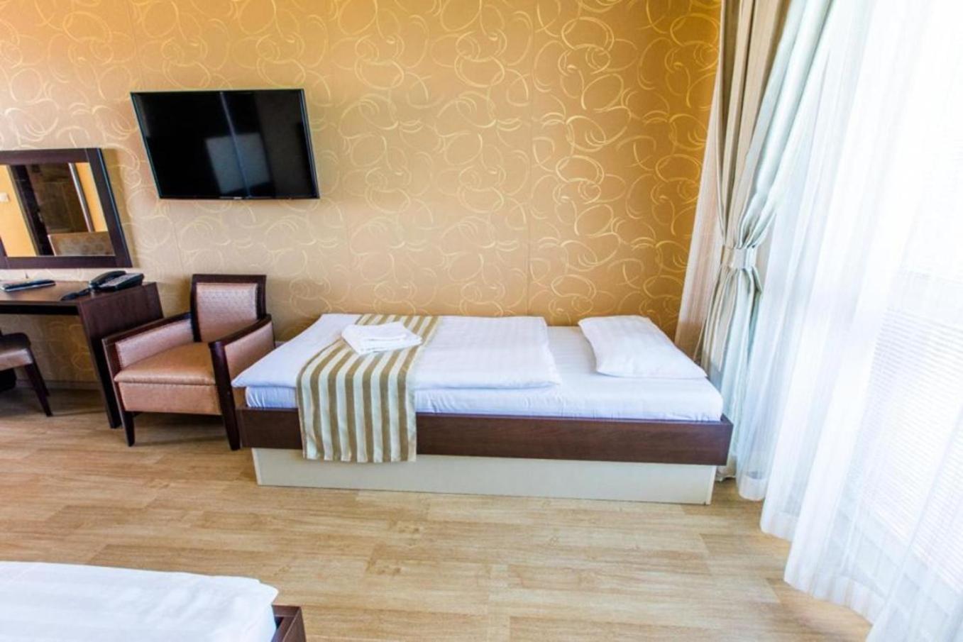 Deluxe Triple Room photo 3