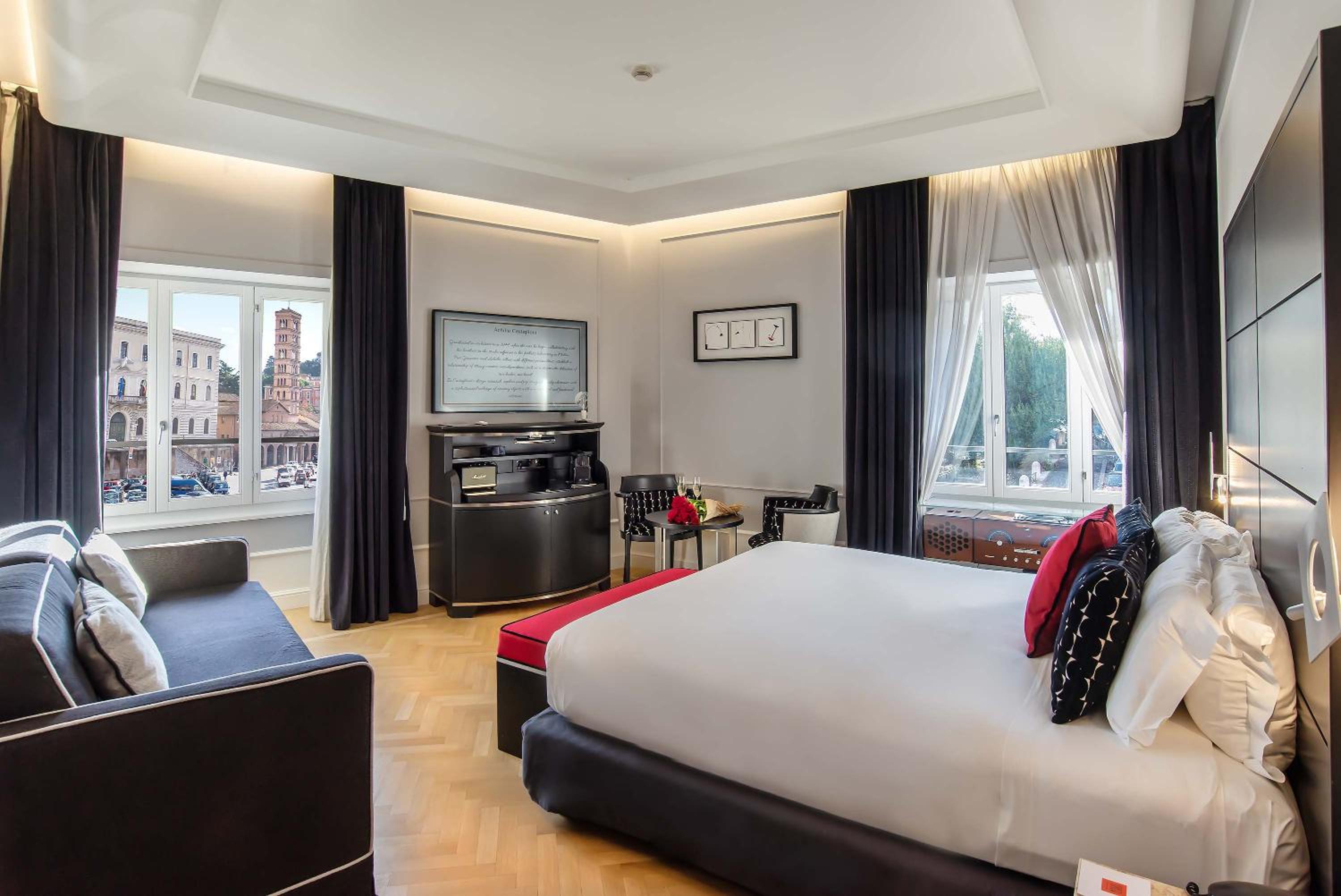 Deluxe Double or Twin Room Plus photo 1