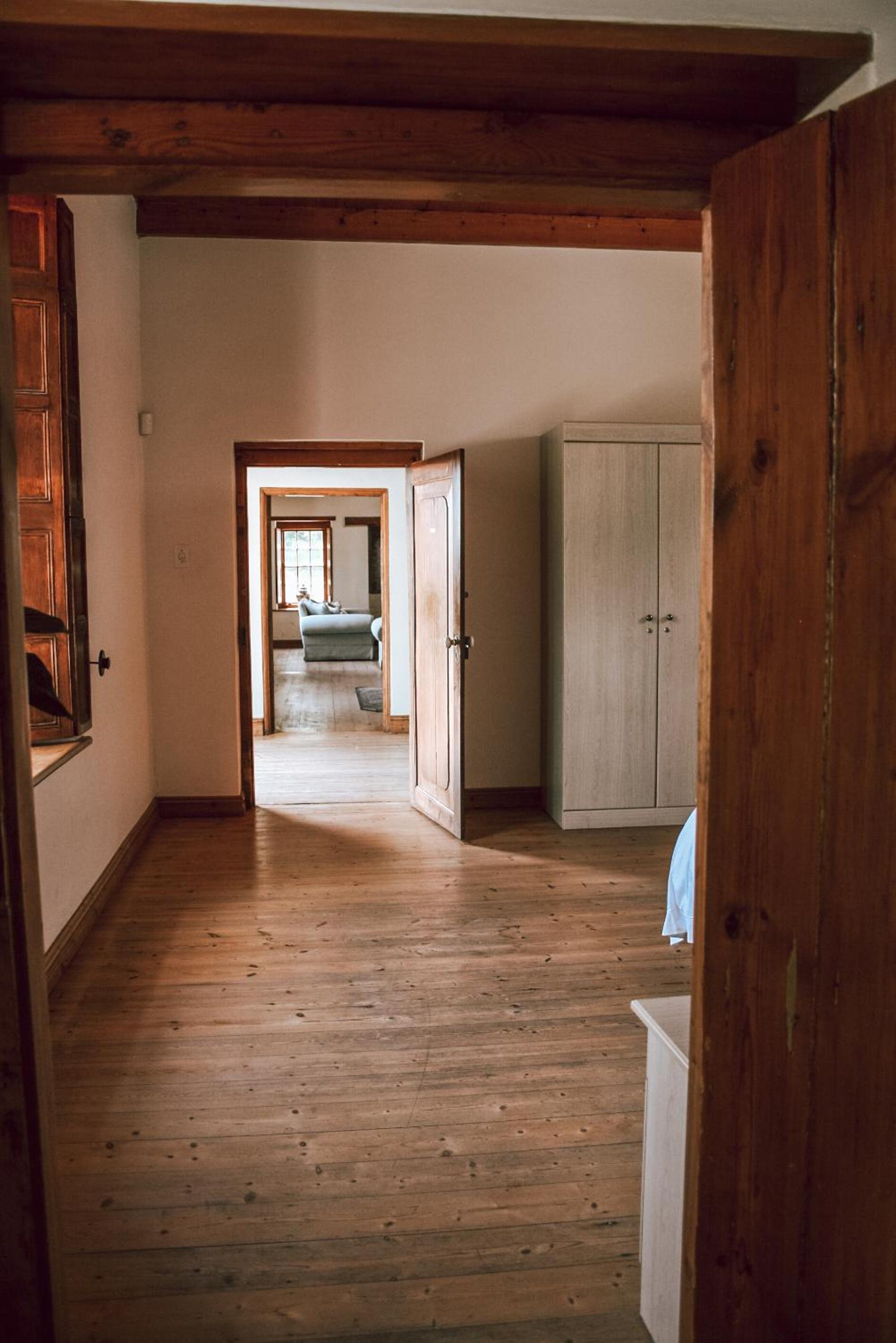Comfort Queen Room photo 1