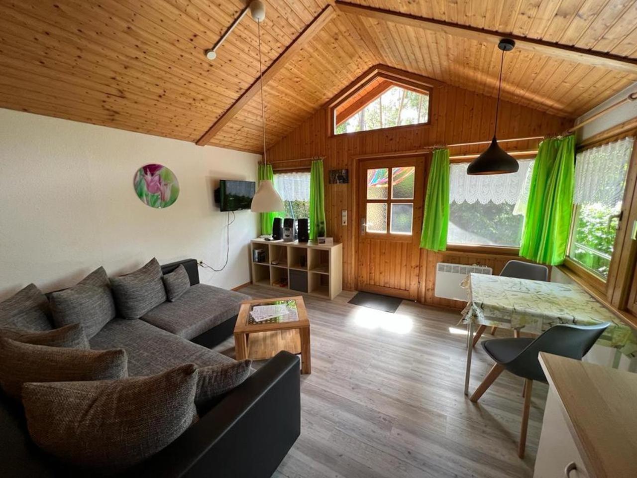 One-Bedroom House photo 1