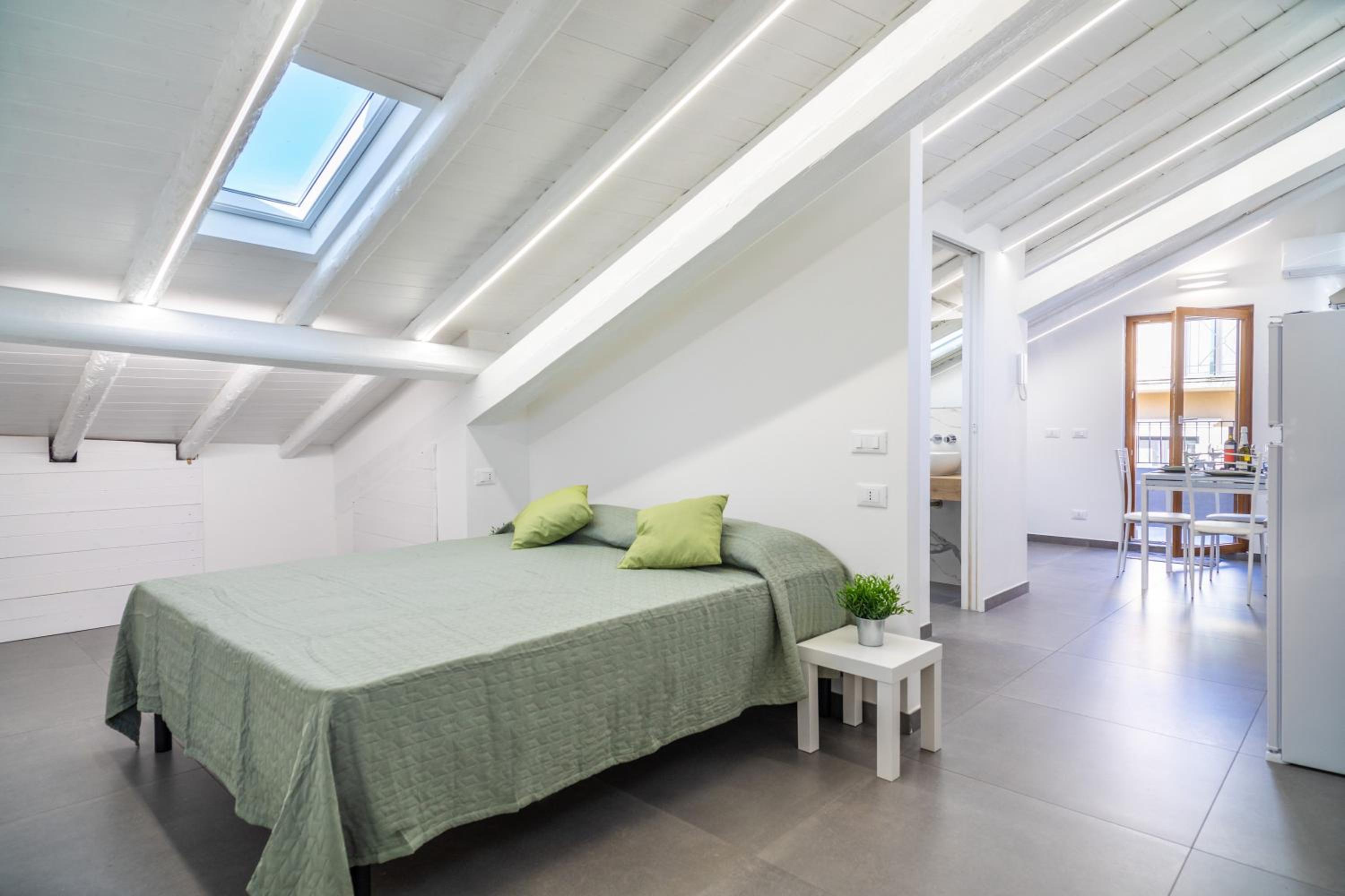 Two-Bedroom Deluxe Apartment with Ocean View