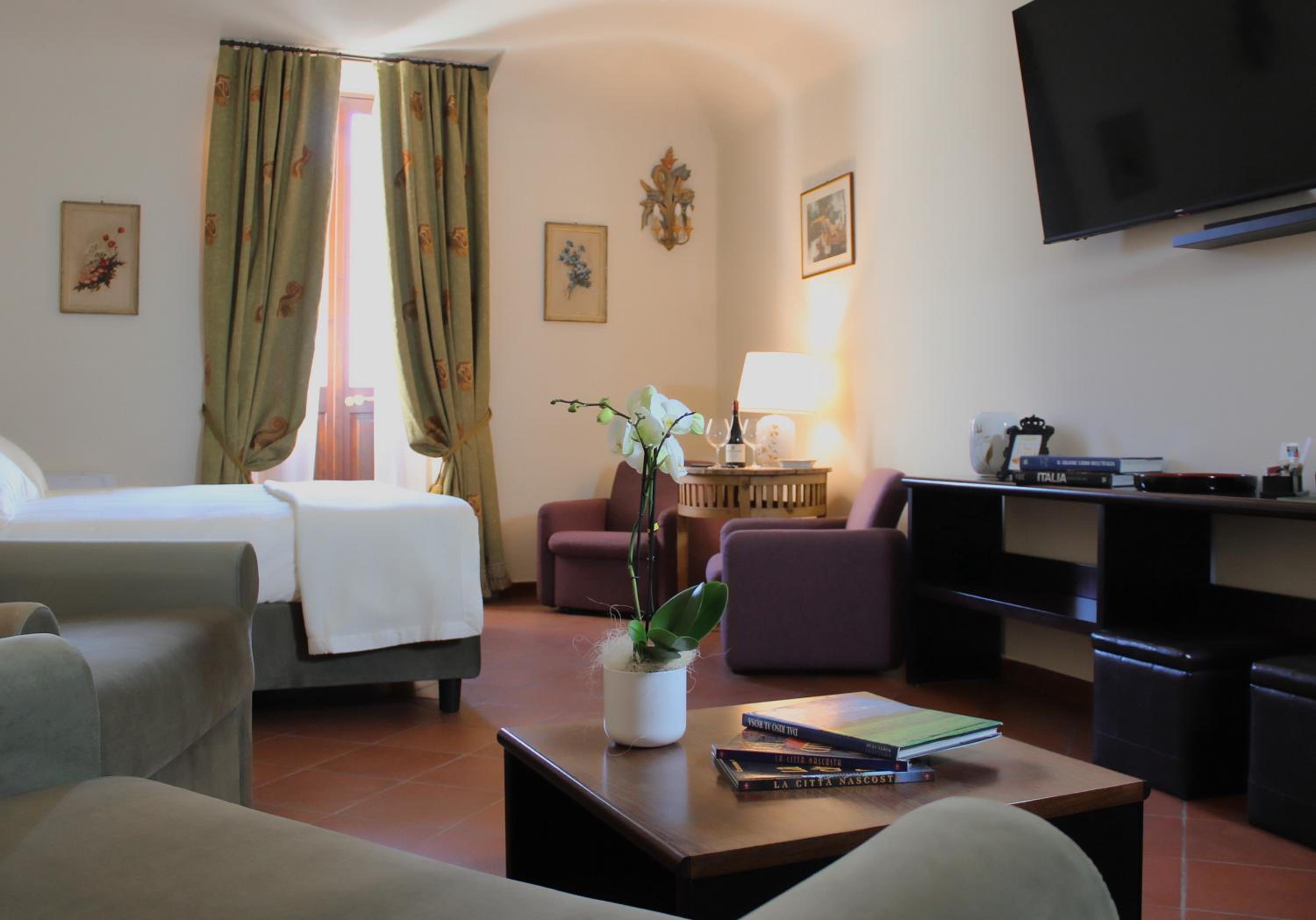 Suite with City View photo 1
