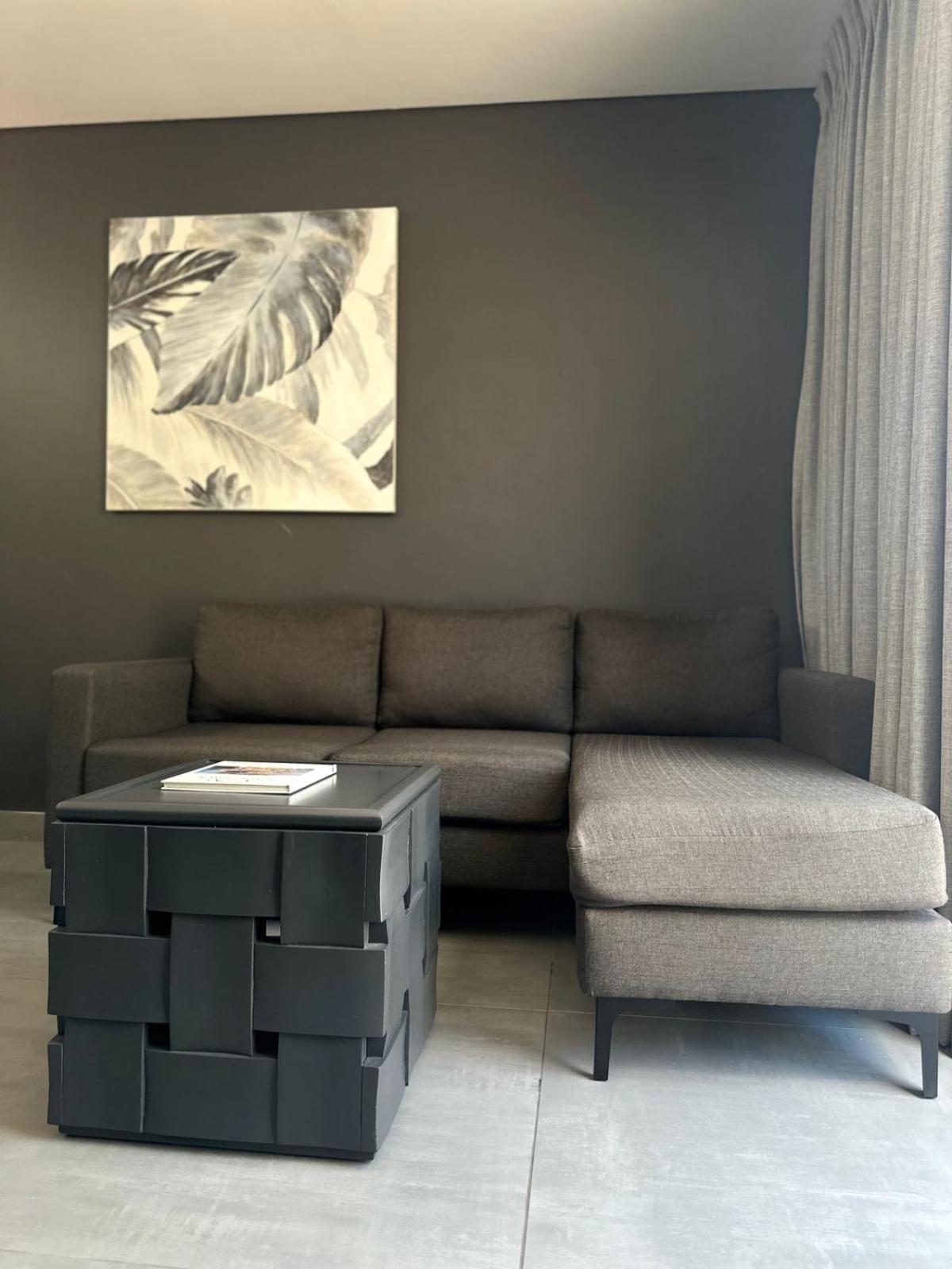 Penthouse Apartment - Photo 3